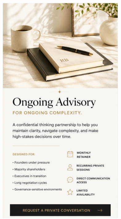 Page d'un document intitulé 'Ongoing Advisory' avec un sous-titre 'For Ongoing Complexity', incluant une description de services de conseil confidentiels pour des partenaires, avec des icônes représentant la récurrence, la confidentialité, l'accès à la communication, et la disponibilité limitée, et un bouton pour demander une conversation privée.