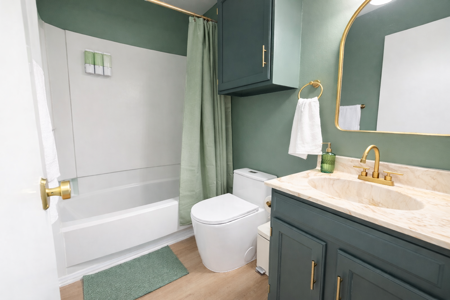 Main Street Retreat Full Bathroom with Tub 