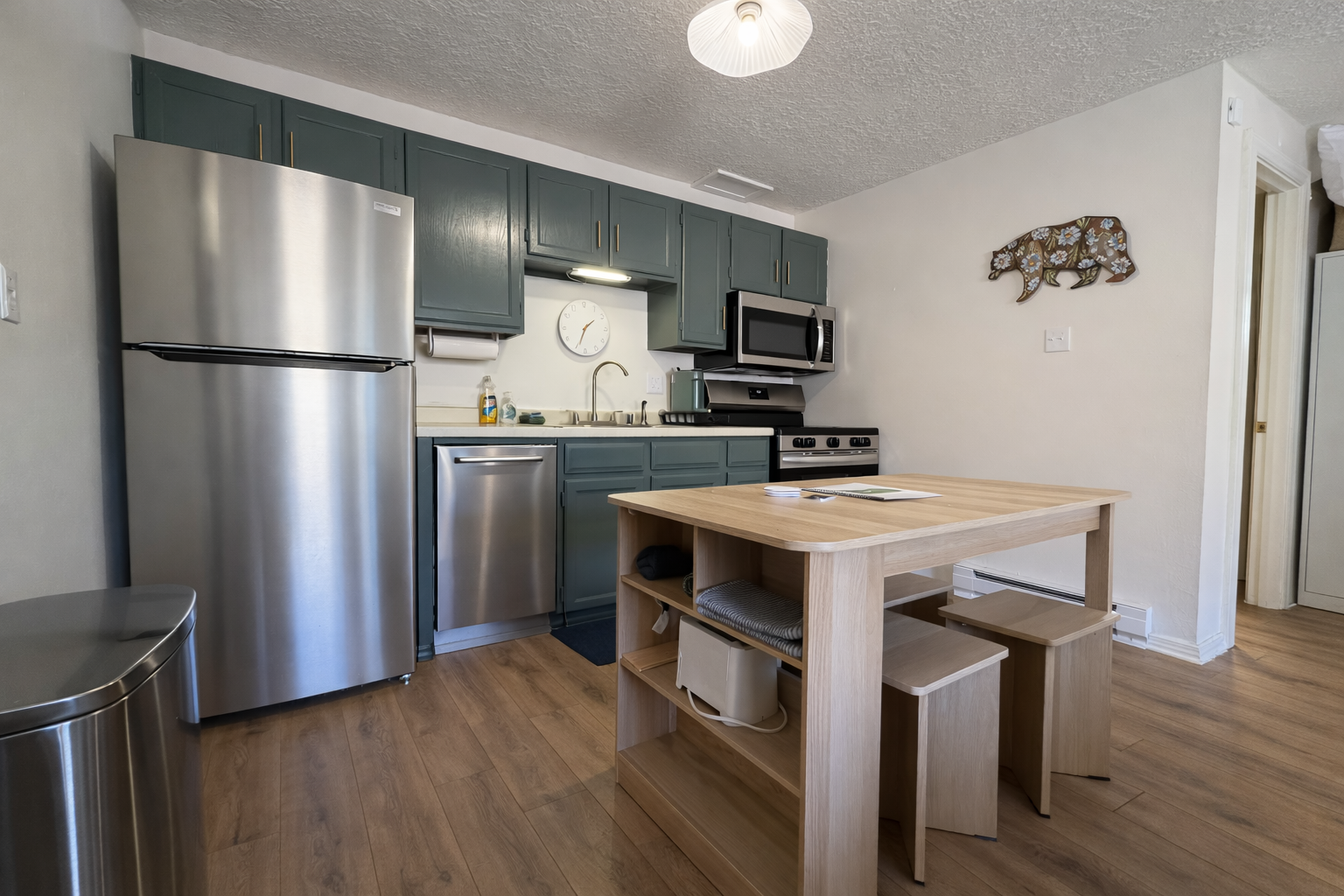 Main Street Retreat Efficiency Dining Area 