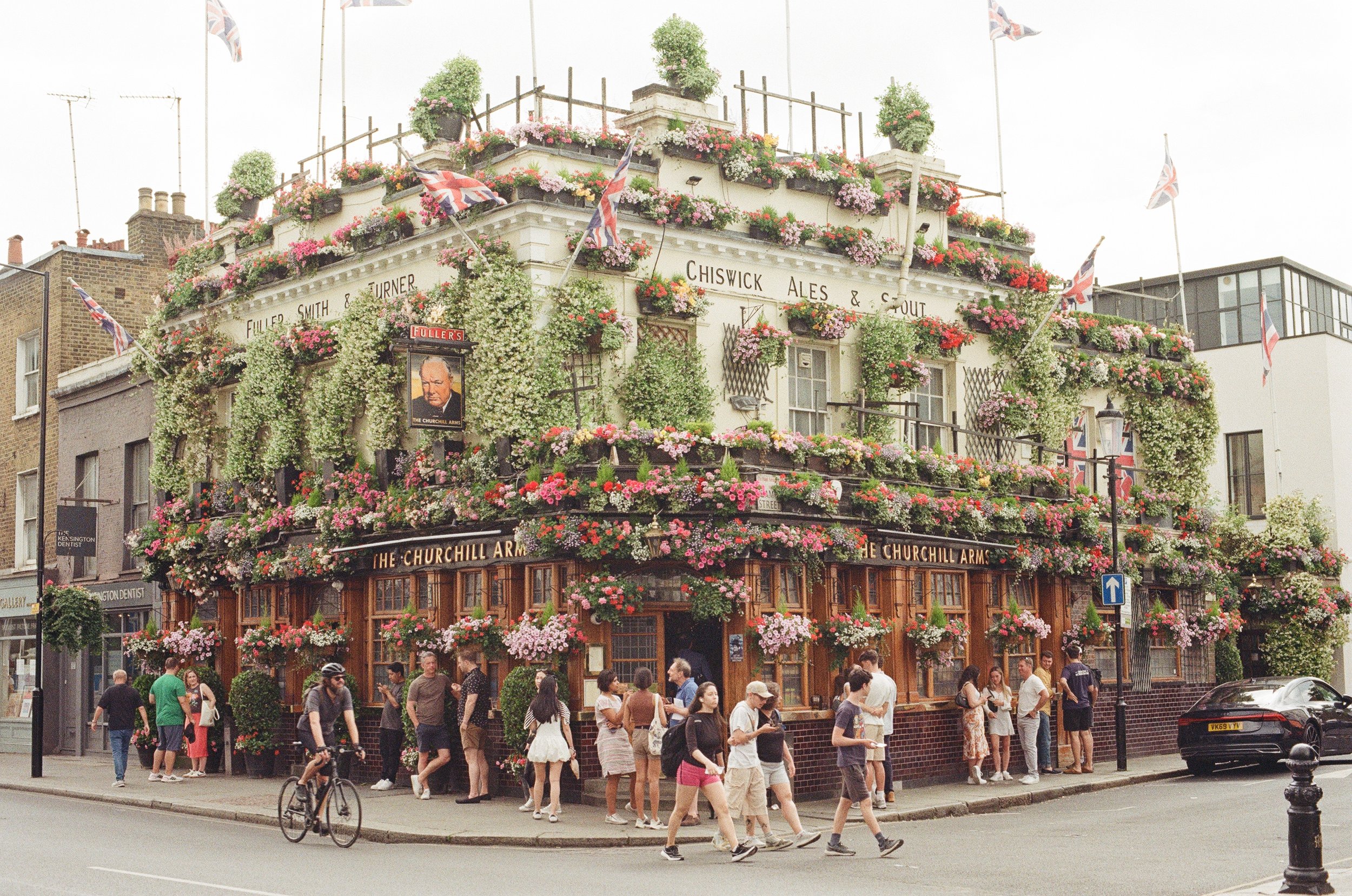 Fotografie von Tristan Schminke – Foto einer Straße in London