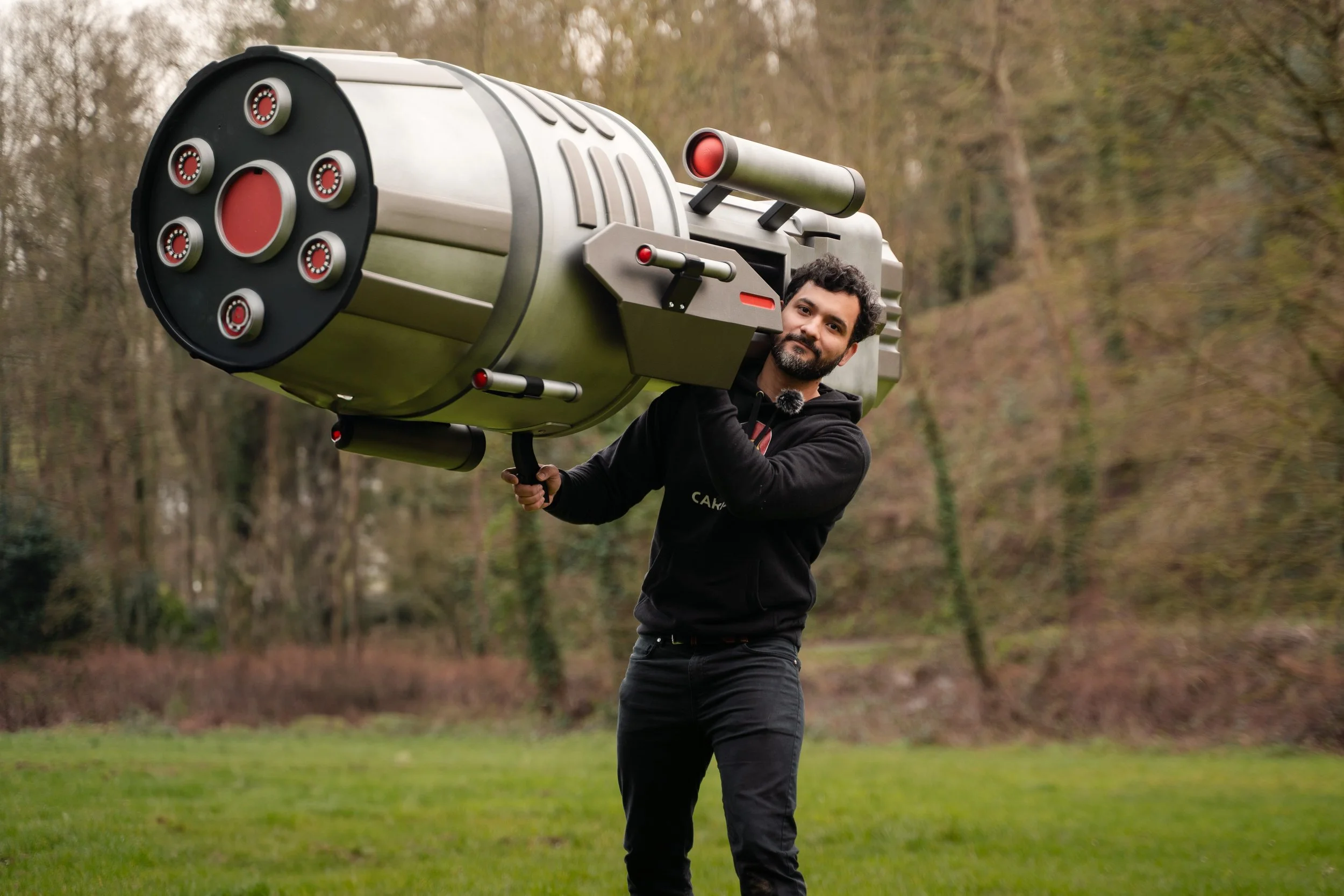💥 I Built the Marvel vs Capcom Proton Cannon — Two Meters of 3D-Printed Power