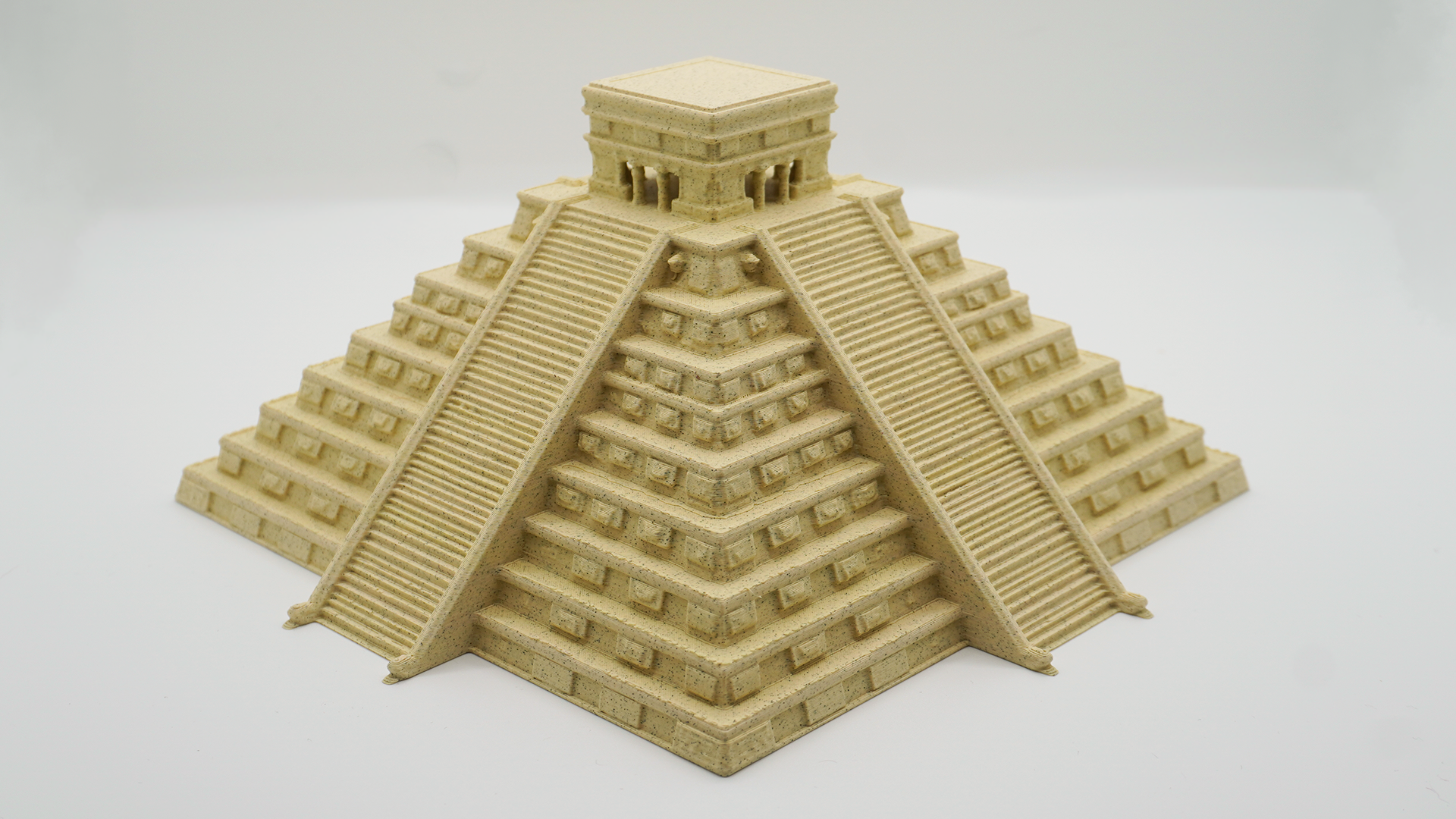 Pyramide_Maya_3.png