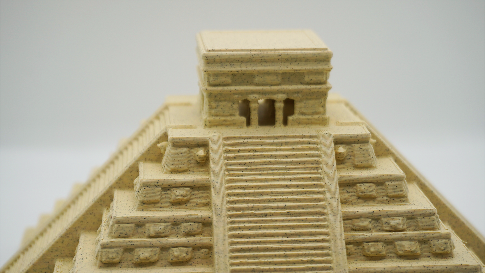 Pyramide_Maya_2.png