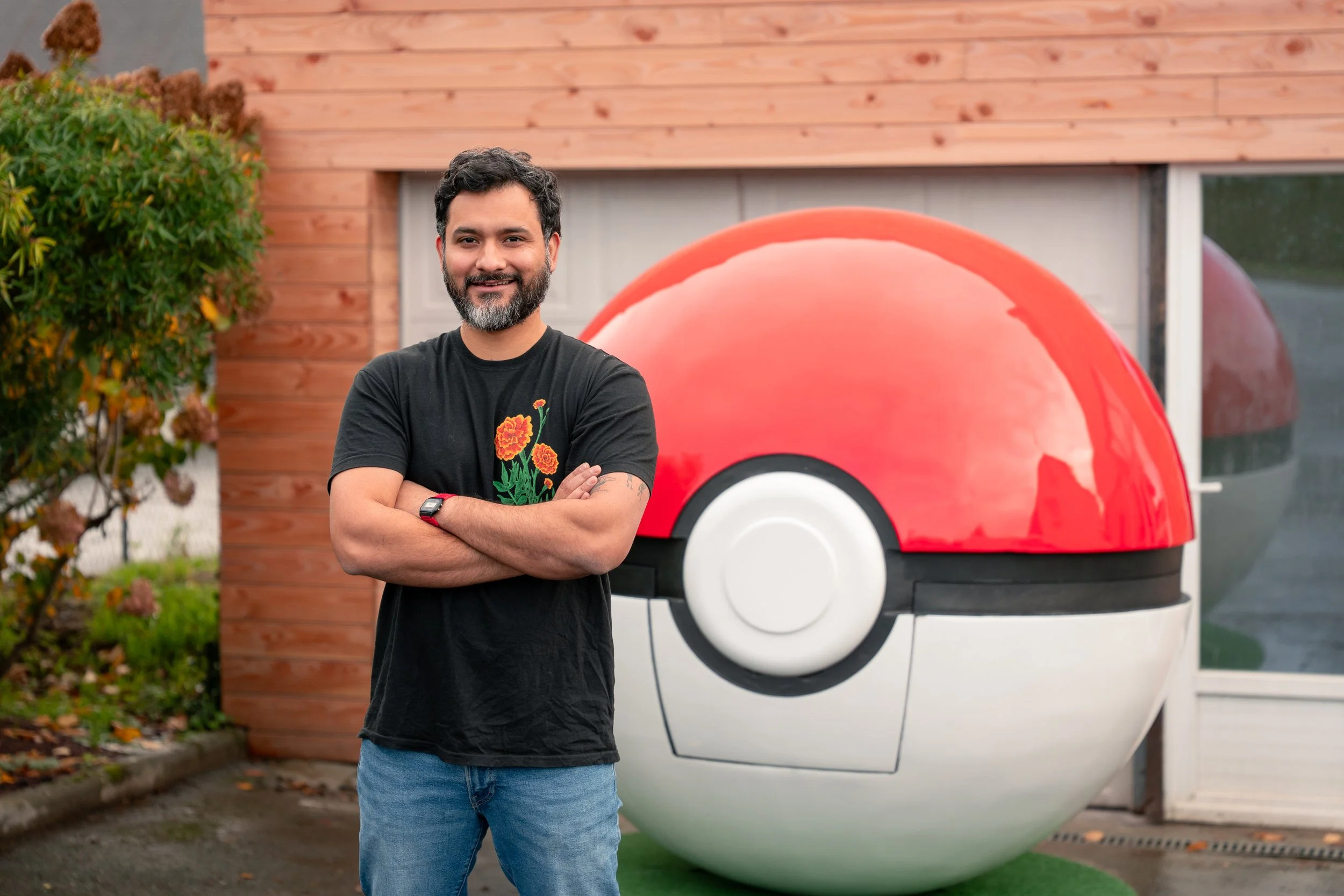 I built a GIANT Pokeball for Humans !