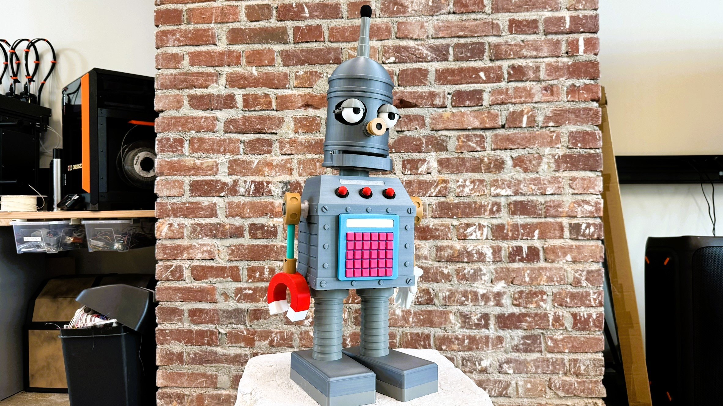 I Built Linguo from The Simpsons as a Real AI Robot