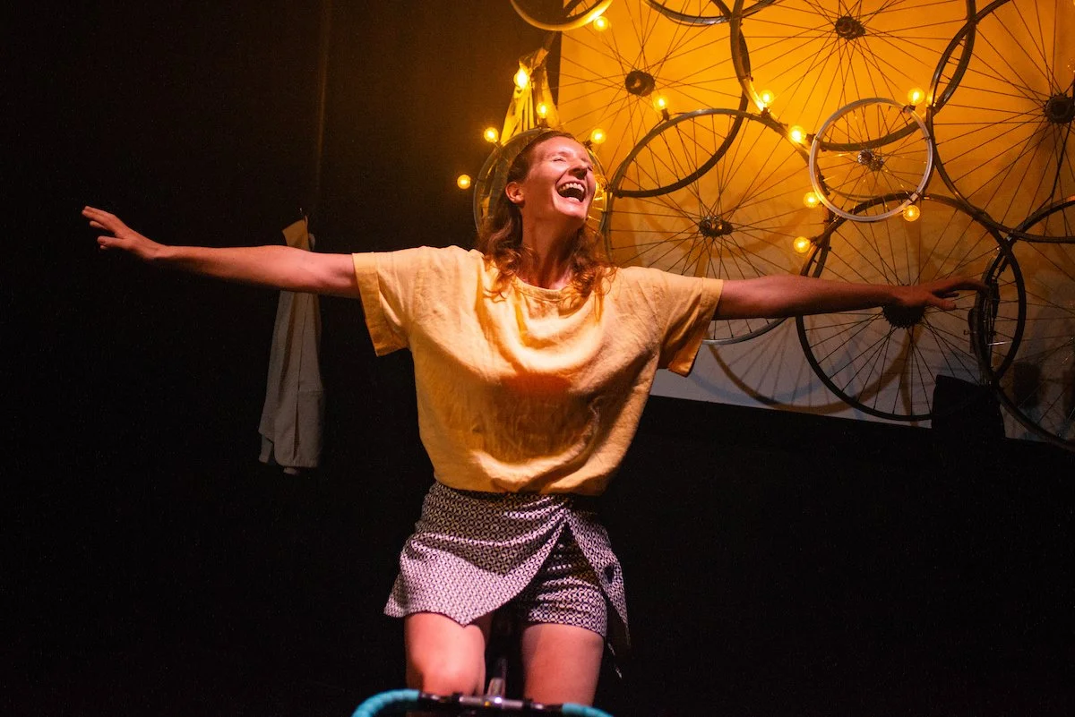 Look No Hands-4372.jpg