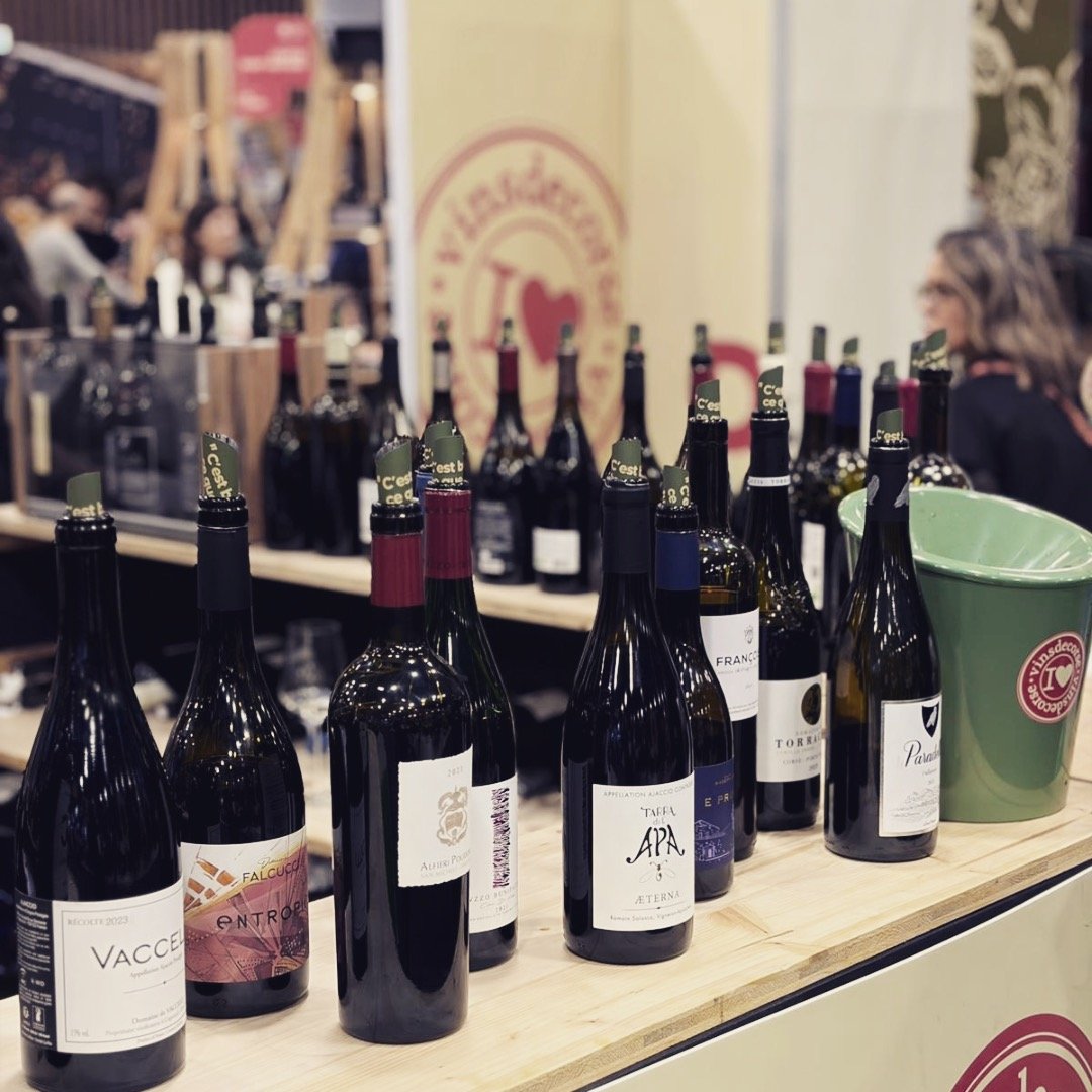 Petit r&eacute;cap de #wineparis 👇

3 jours de d&eacute;gustations, de discussions passionn&eacute;es et de belles surprises.
Corse, Jura, Bourgogne, Loire, c&ocirc;te du Rh&ocirc;ne, Provence&hellip; on a voyag&eacute; sans quitter le salon.

Revoi