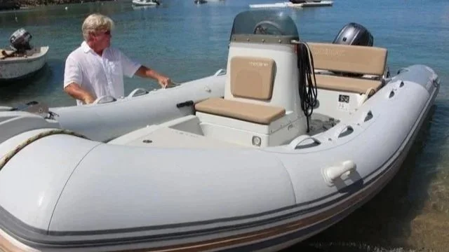 Cruz Bay 90hp 16ft Zodiac