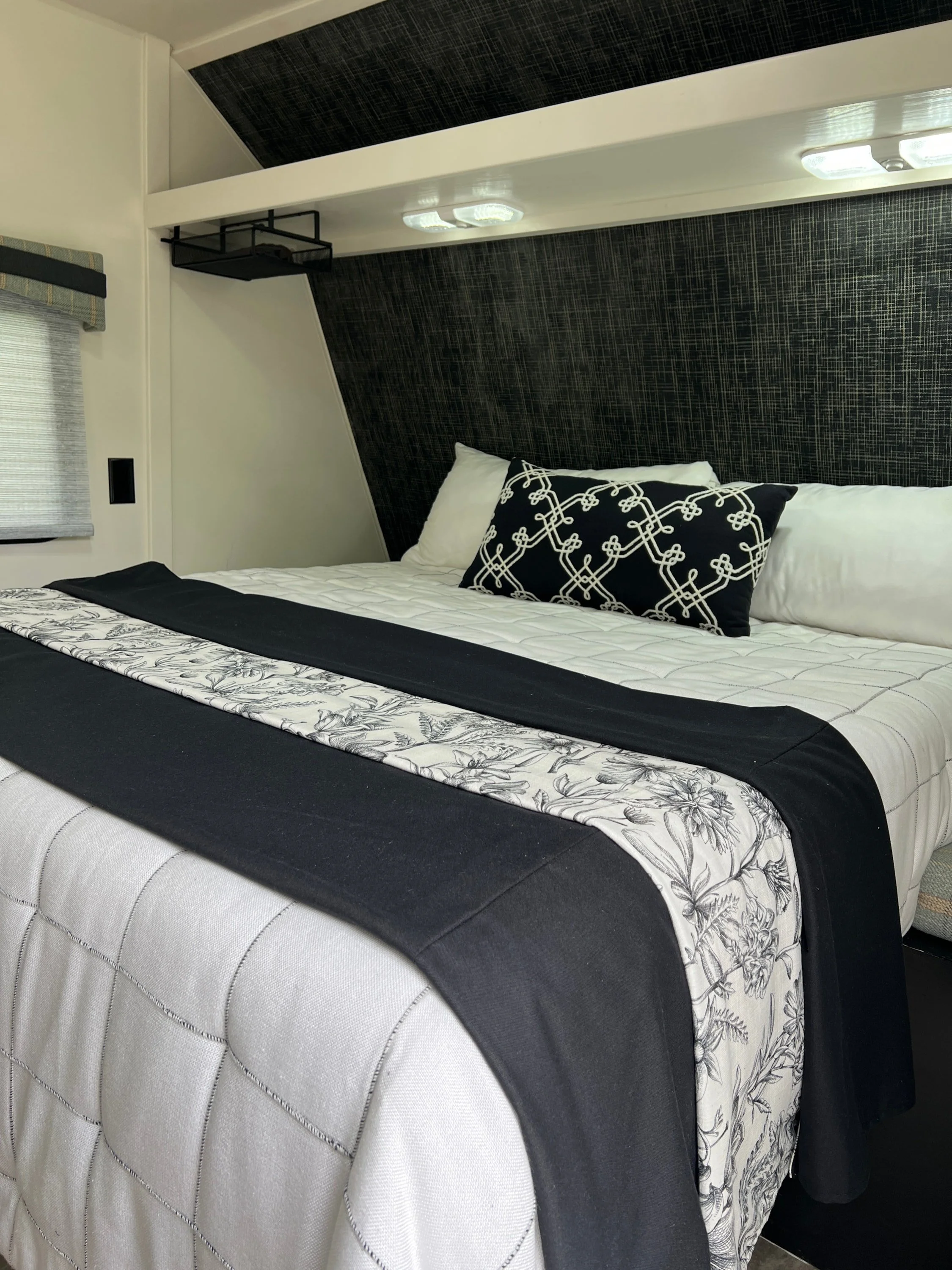 Lafayette Bedding 2.jpg