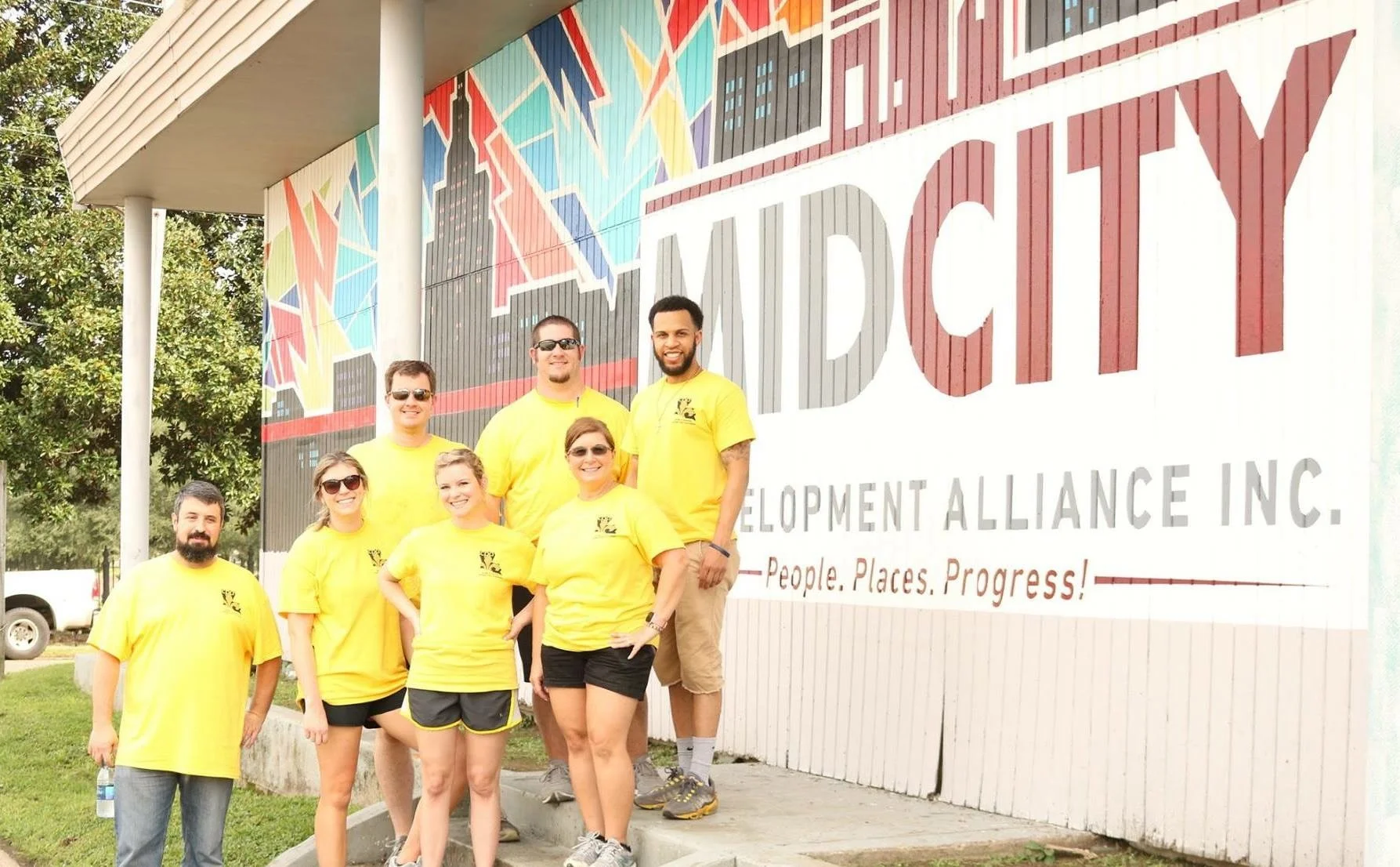 first annual&nbsp;LCPA Day of Service&nbsp;by volunteering at the Mid-City Redevelopment Alliance.