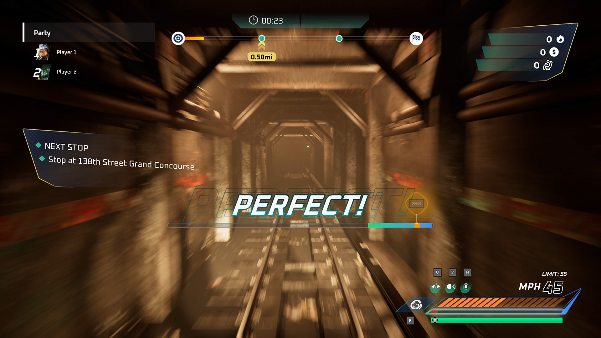 ビデオゲームのレース画面で、「PERFECT!」と表示されている。トンネルの中を高速で走行中。表示には次の停車地点やミッションの指示も含まれている。