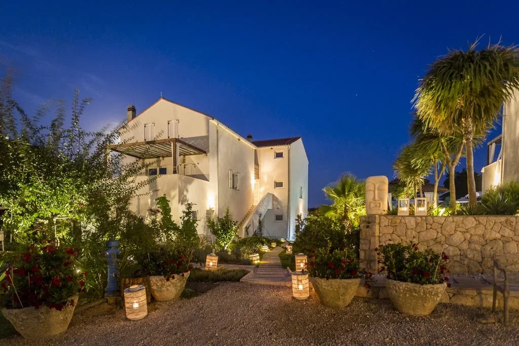 STONEHOUSES Village Lošinj 