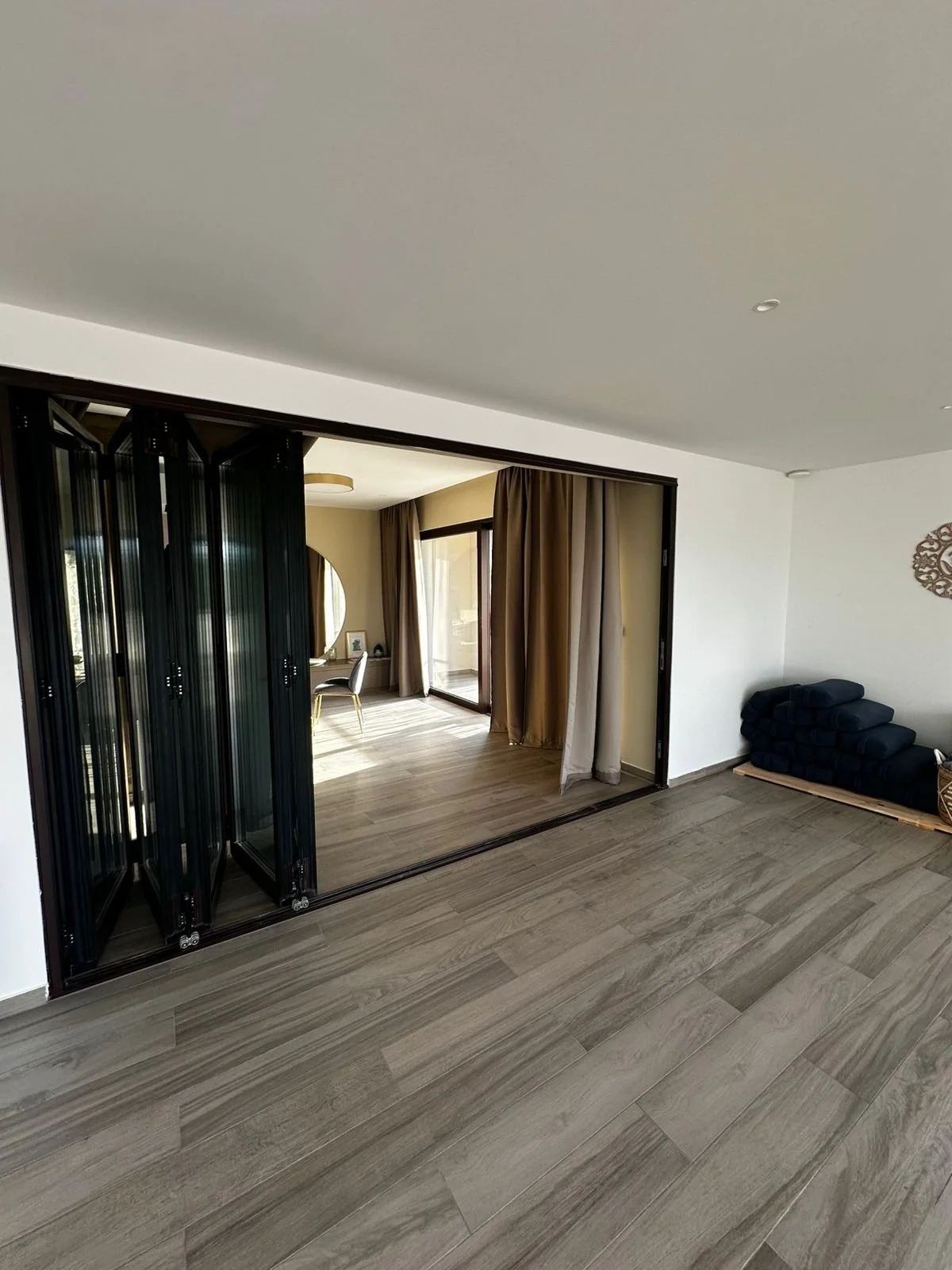 PHOTO-2025-10-11-17-55-26 2.jpg