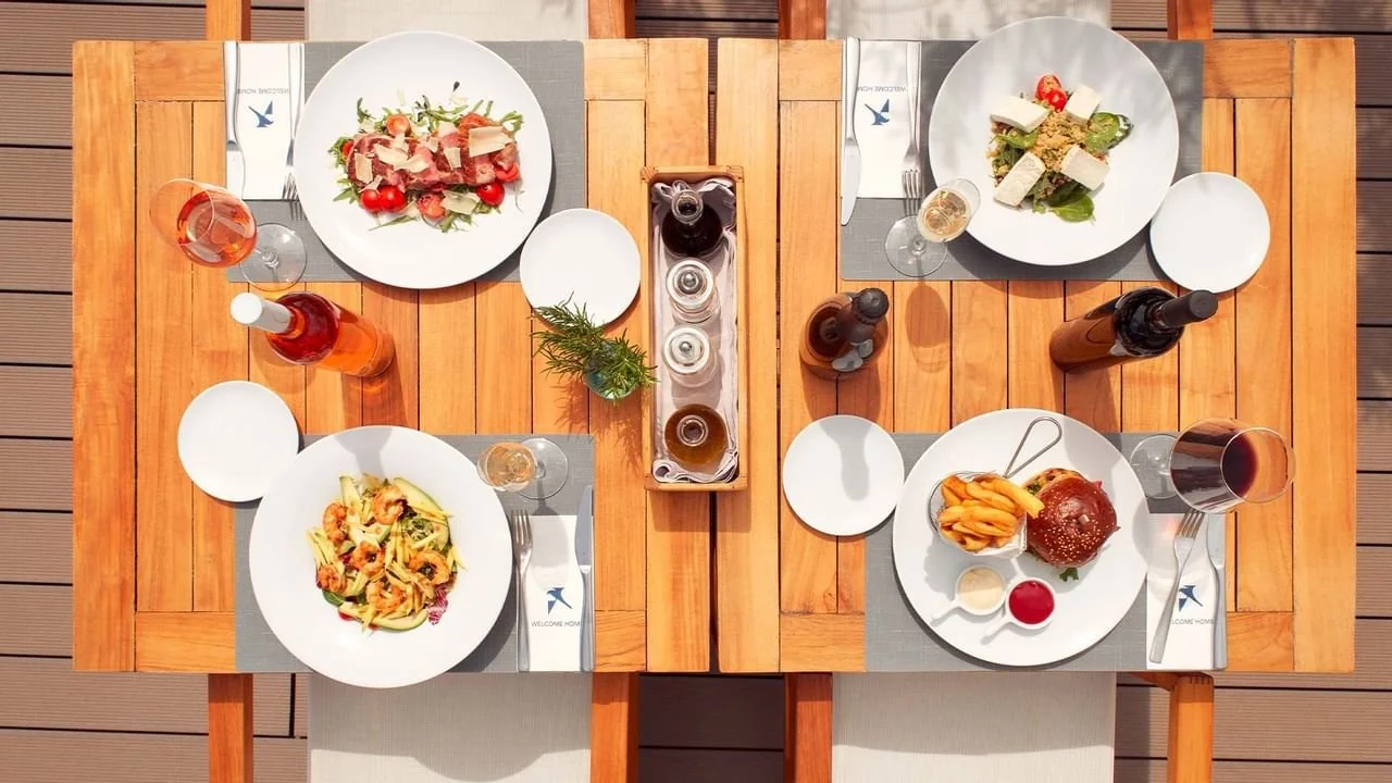 restaurant-abendessen-gedeckter-tisch.jpg