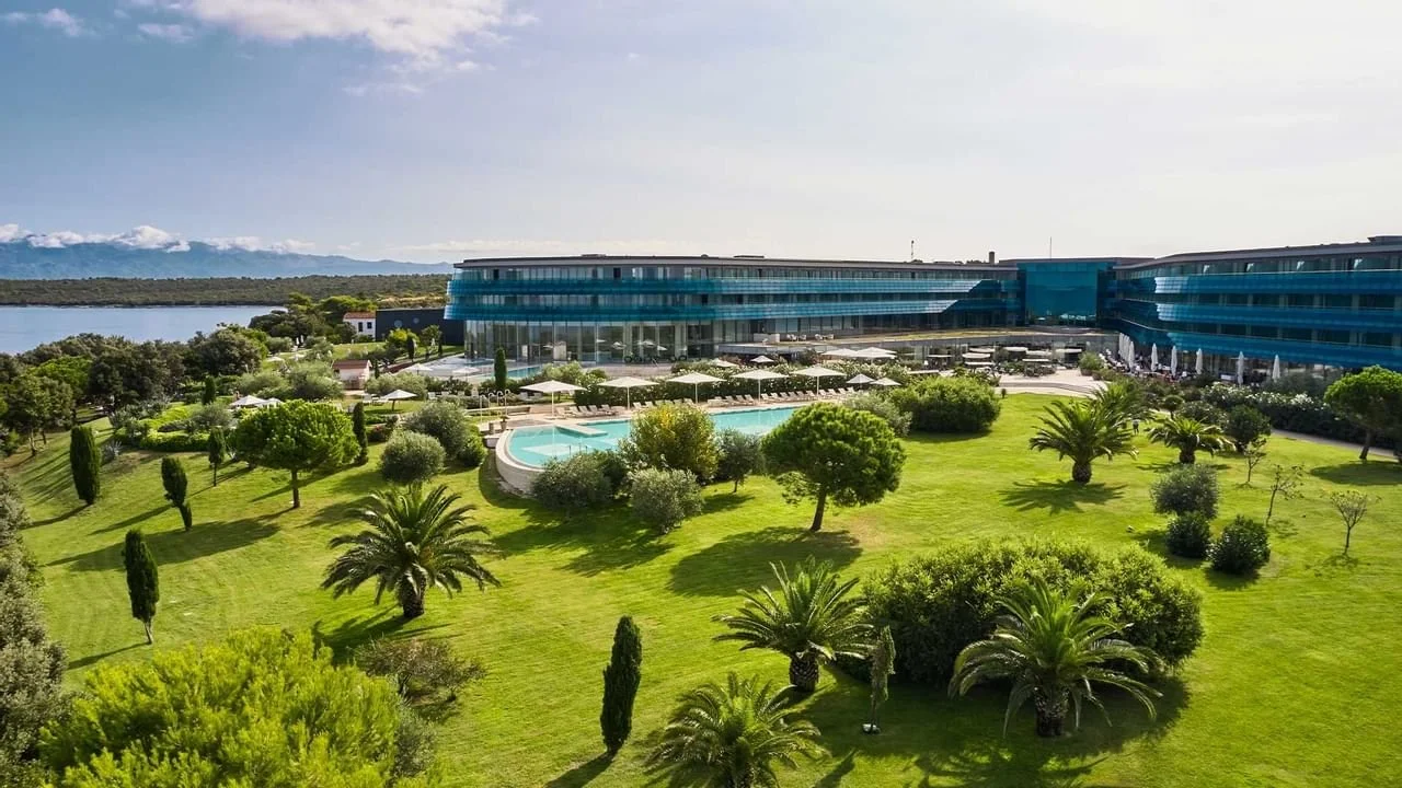 greenresort.jpg