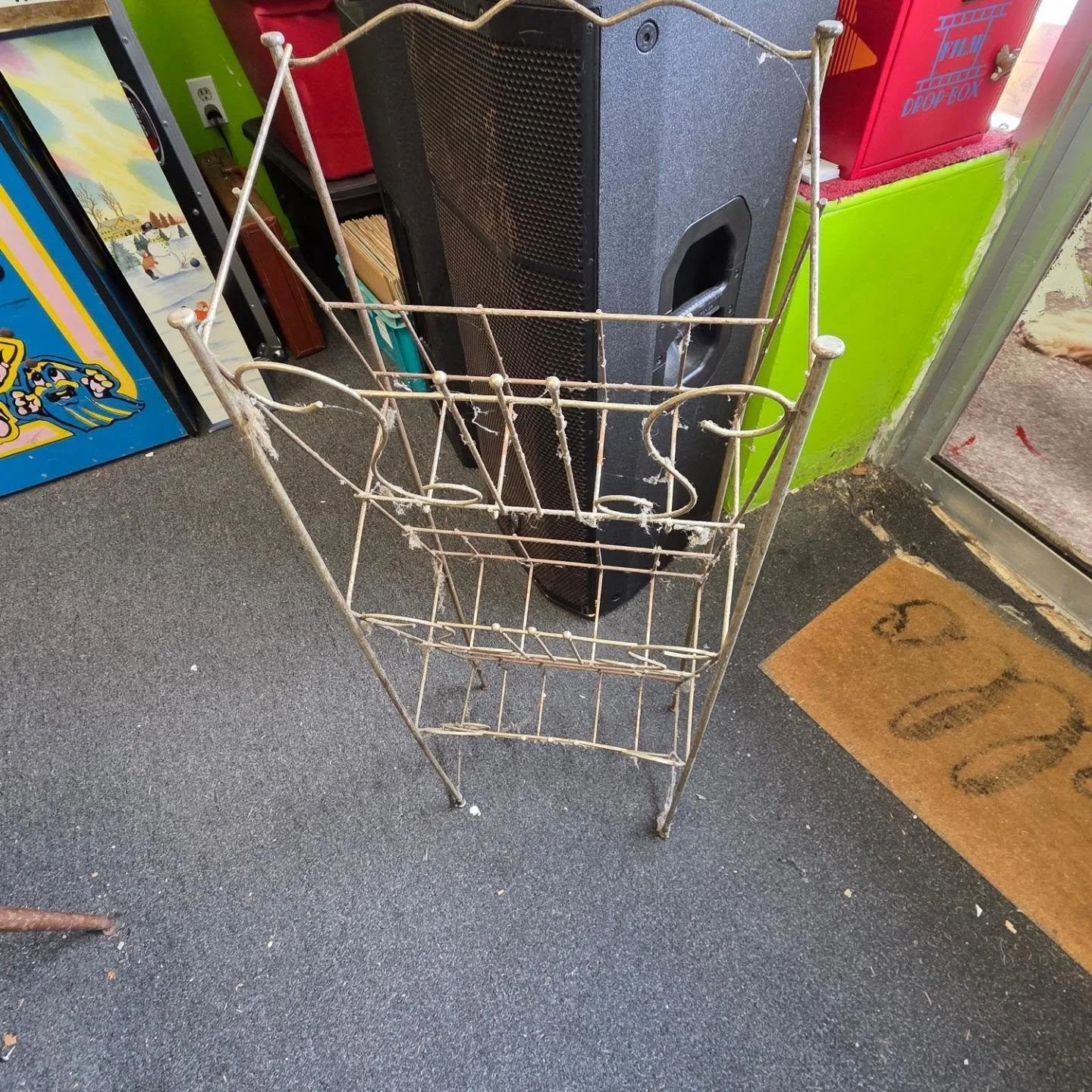FREE!! Dusty AF ! Should clean up nicely , 60s or 70s era wire record rack, FCFS , will delete post when gone