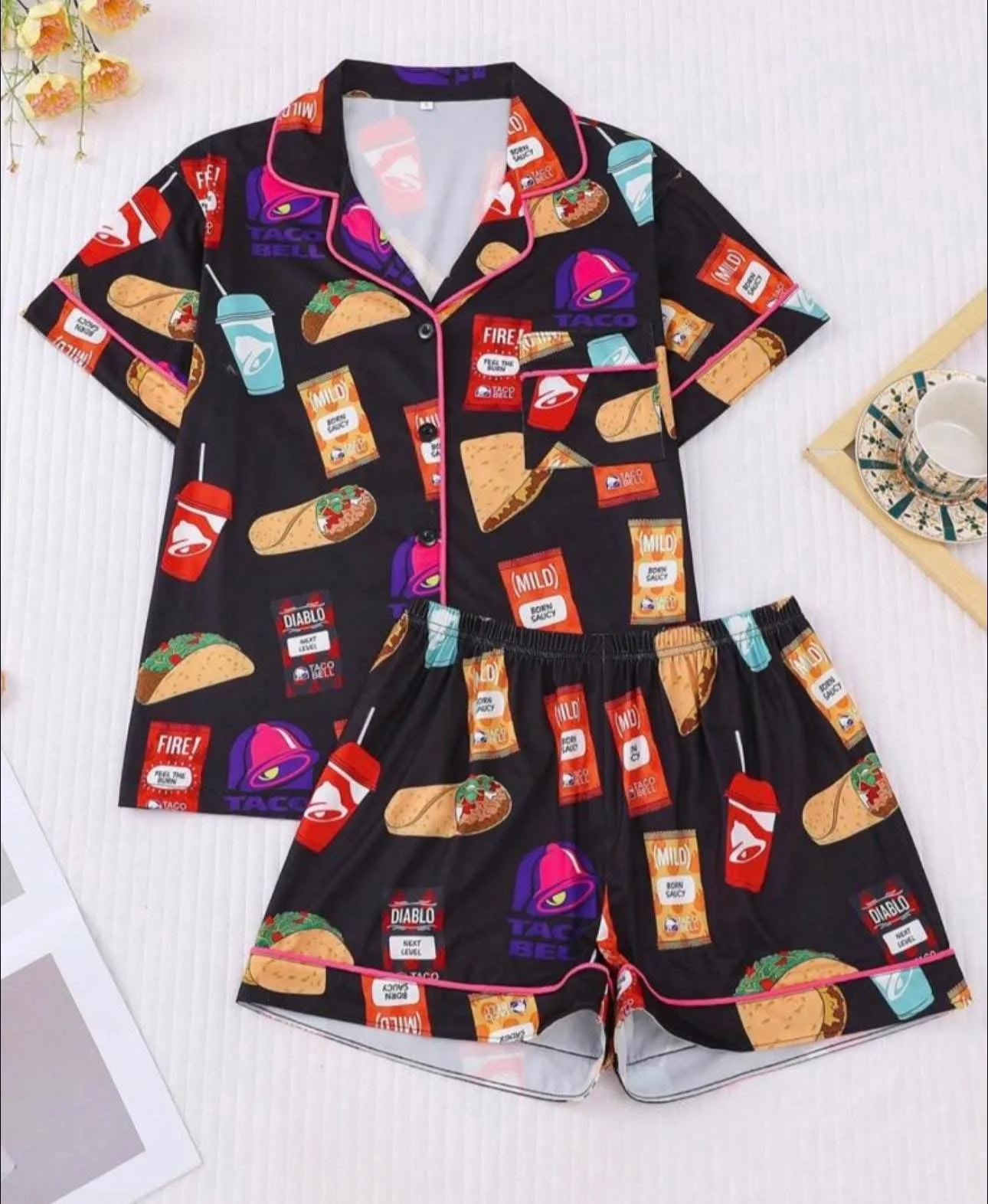 Taco Bell Women’s Pajama Set - size Large