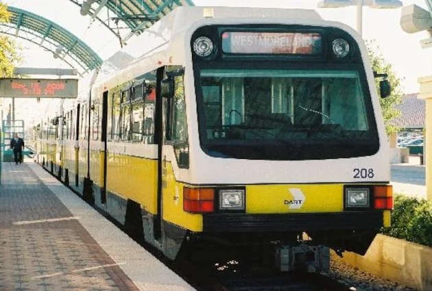 Picture of DART Bus in Dallas