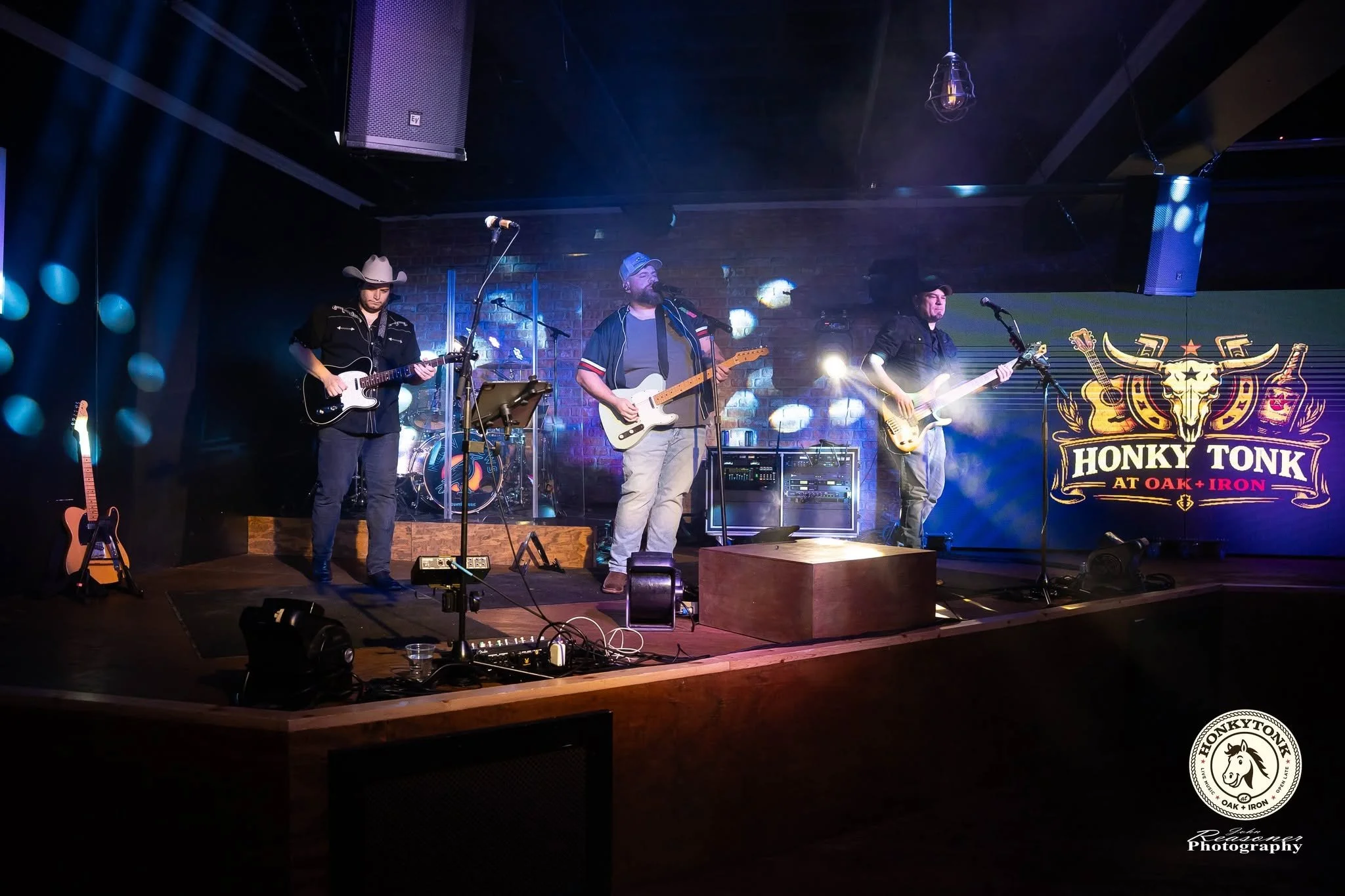 Neon Crows Live