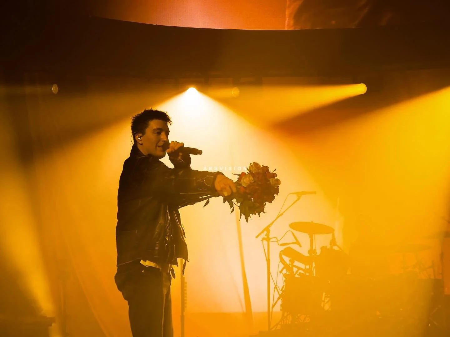 LANY CHICAGO NIGHT 2

&ldquo;I&rsquo;ve said it before, but I think it&rsquo;s a really accurate description of this place, so i&rsquo;m going to say it again. Everything you love about New York City, minus everything you hate about New York City&hel