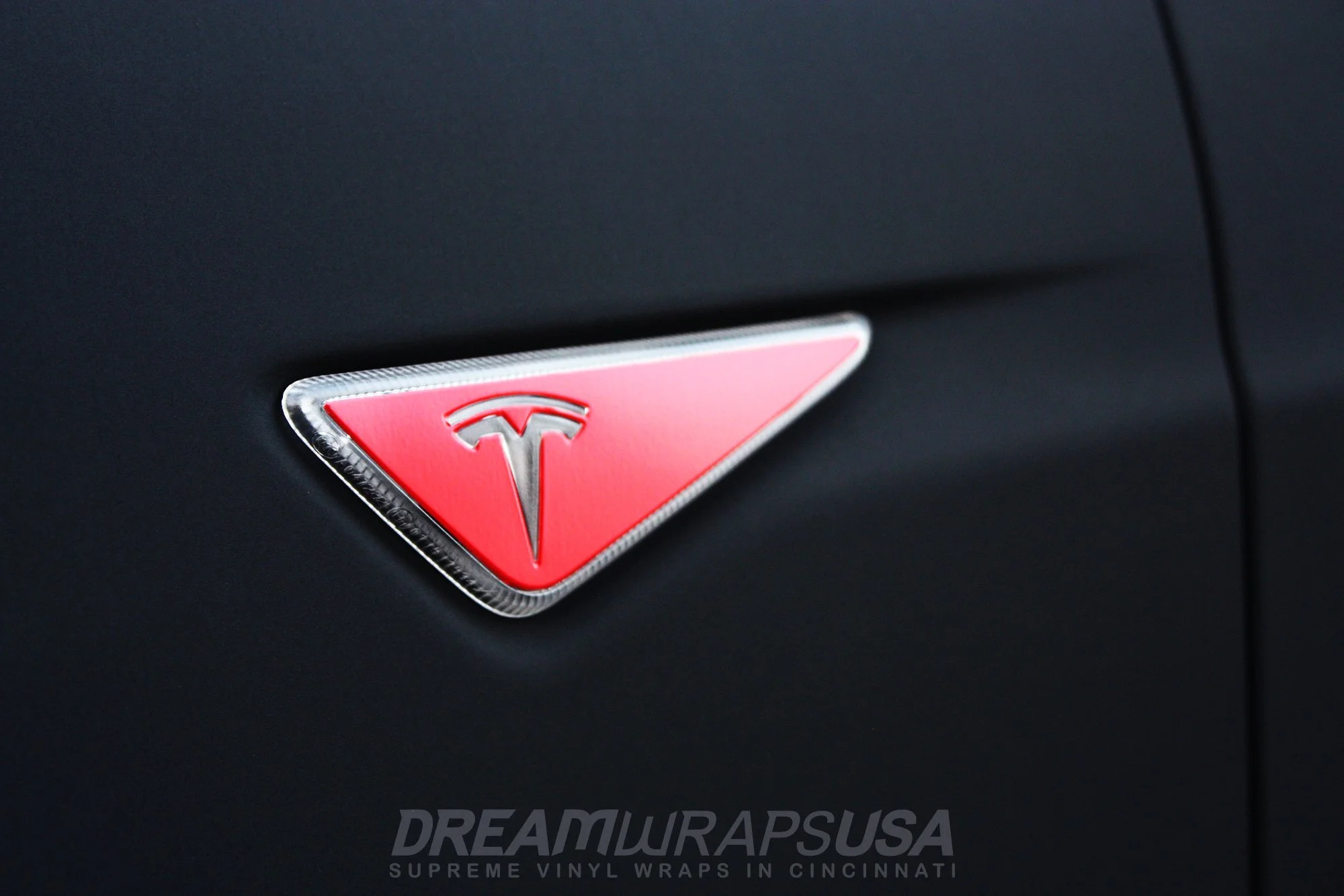 DreamWrapsUSA - Ultra Matte Tesla - Signal Detail.jpg