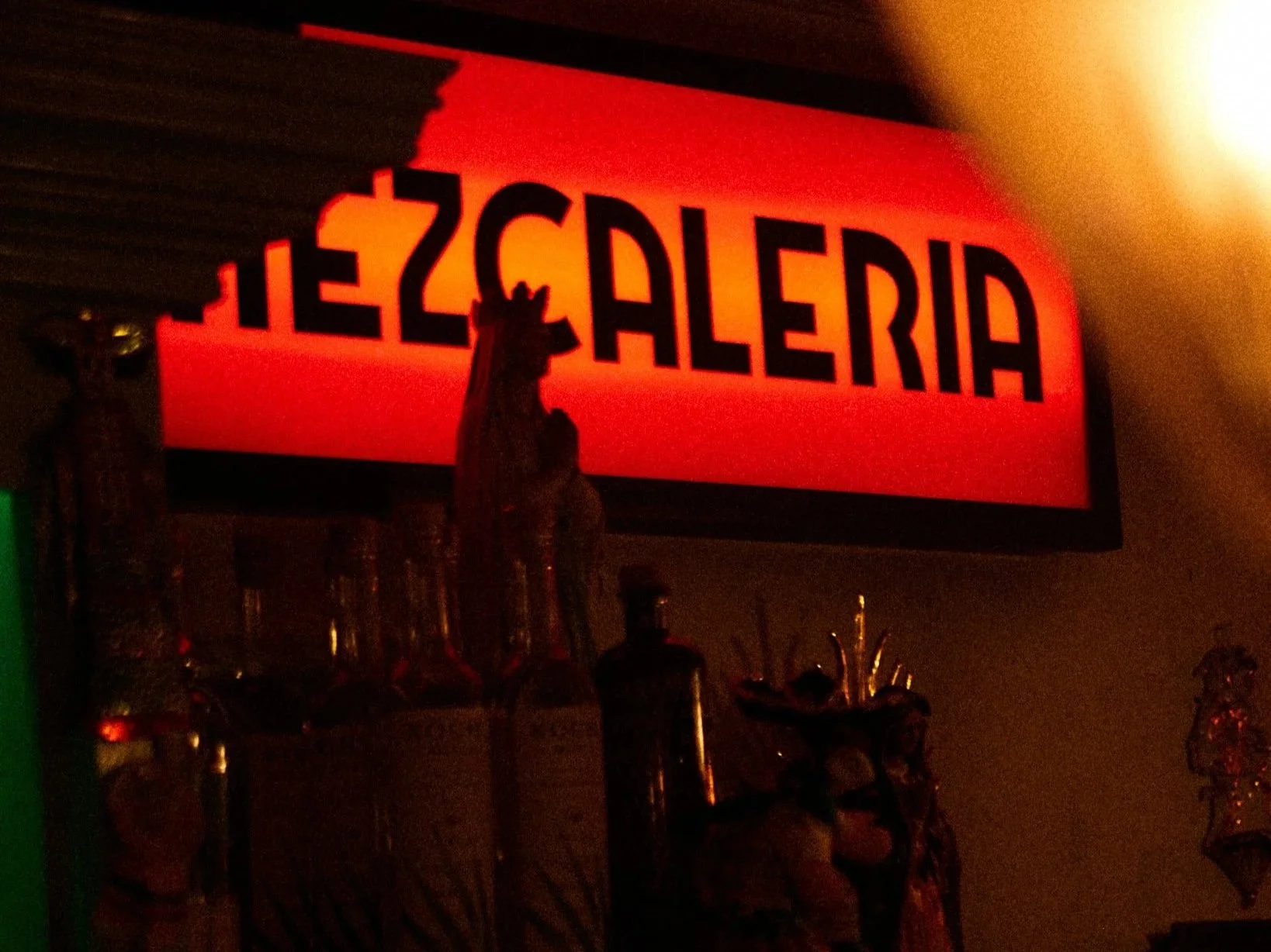 Mezcal vs Tequila: A Complete Guide for Amsterdam Cocktail Lovers