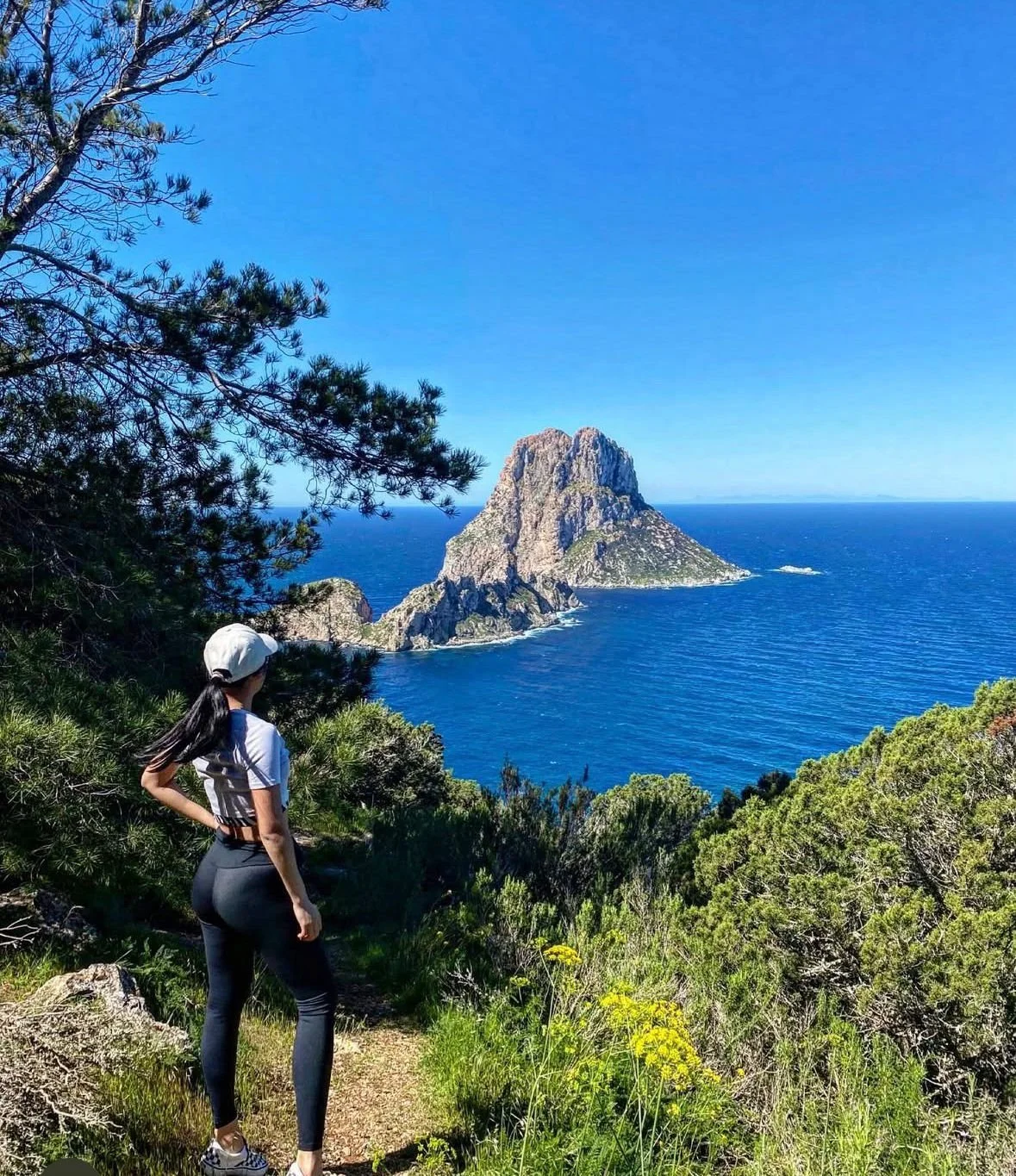 WhatsApp Image 2026-01-04 at 19.00.22.jpeg