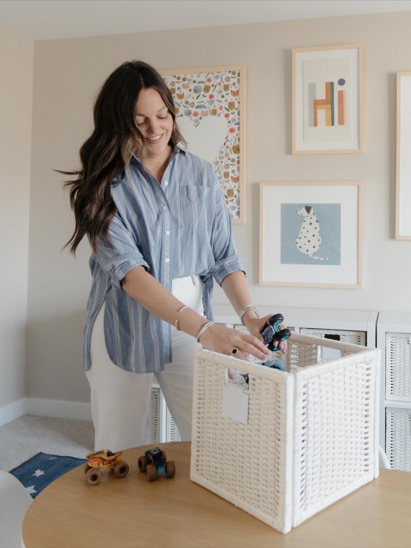 With my teaching experience, kid spaces are my favorite to organize. A thoughtfully designed kid space makes playtime enjoyable and cleanup a breeze. 
.
.
.
#nestsimply #organization #homeorganization