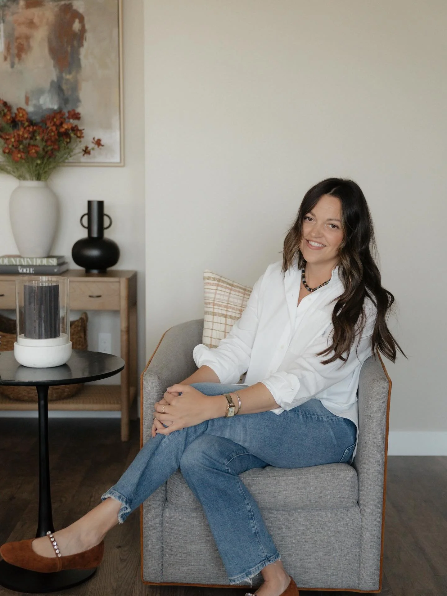 👋🏼 Hi, I'm Leah! I'm thrilled to launch my organization business, blending my 14 years of teaching experience with my passion for organizing. After life's unexpected twists, I'm ready for a change. I'd love to help you find serenity in your home. S