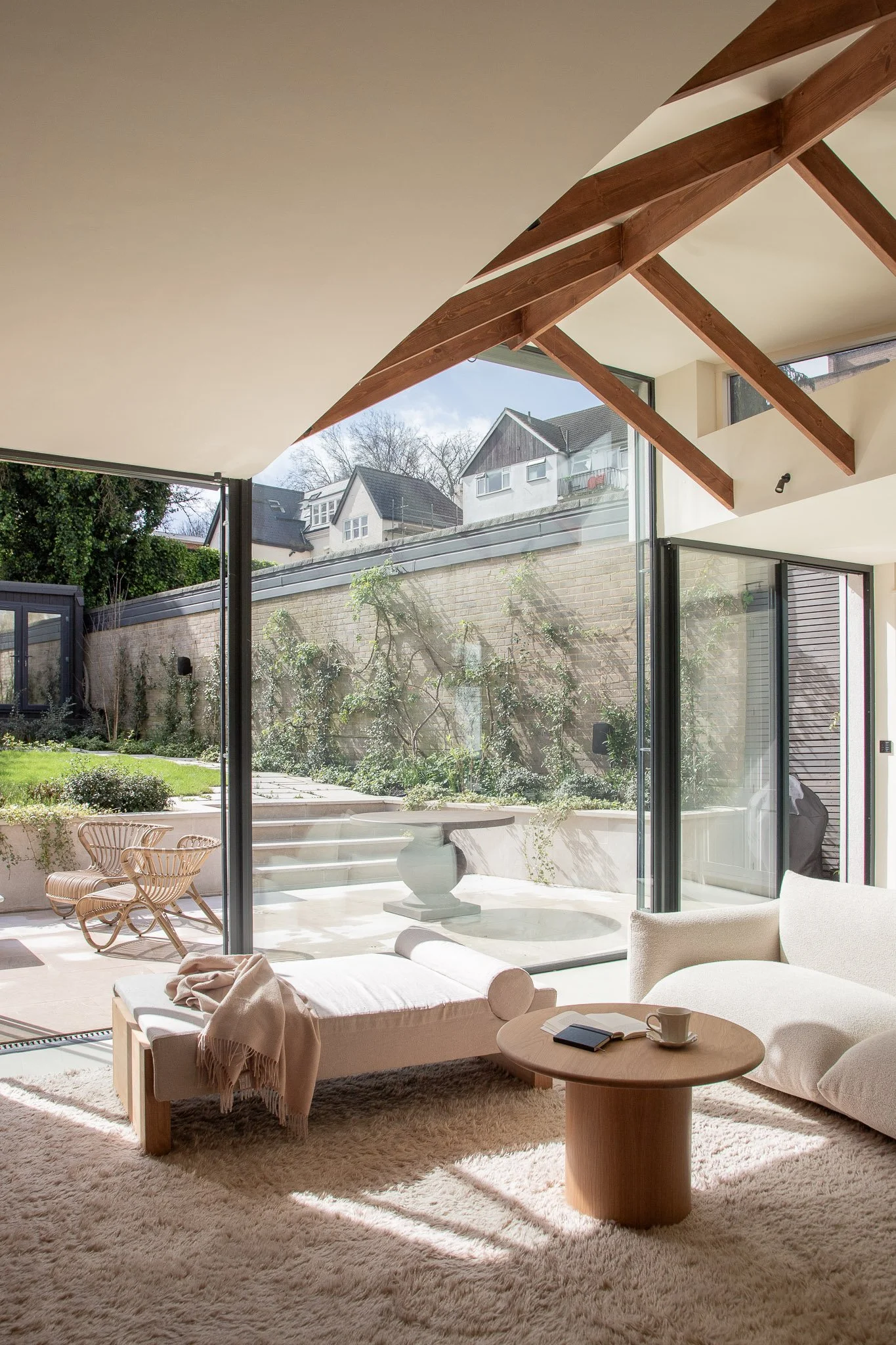 omicron iota Carmine House.jpg