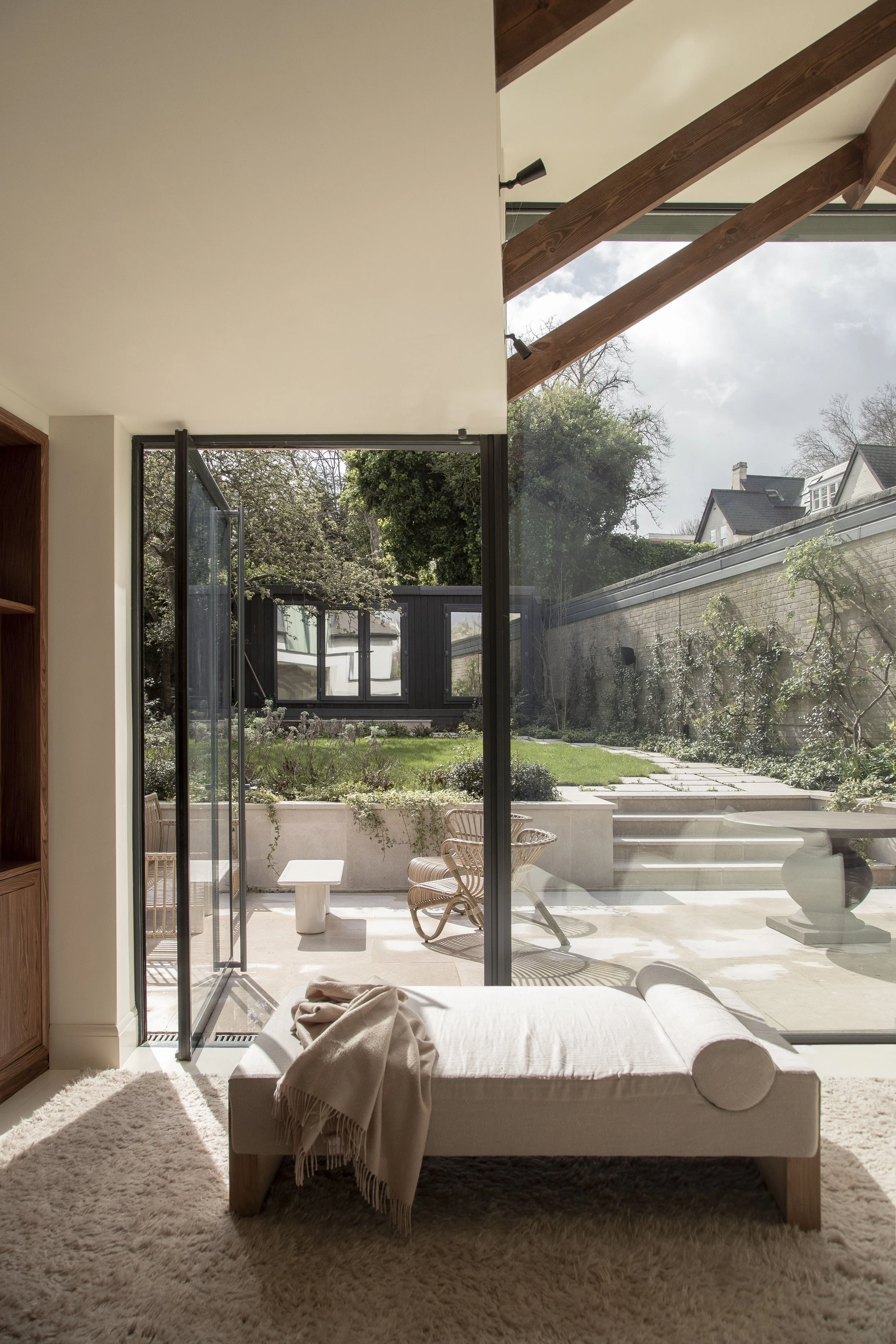 omicron iota Carmine House.jpg