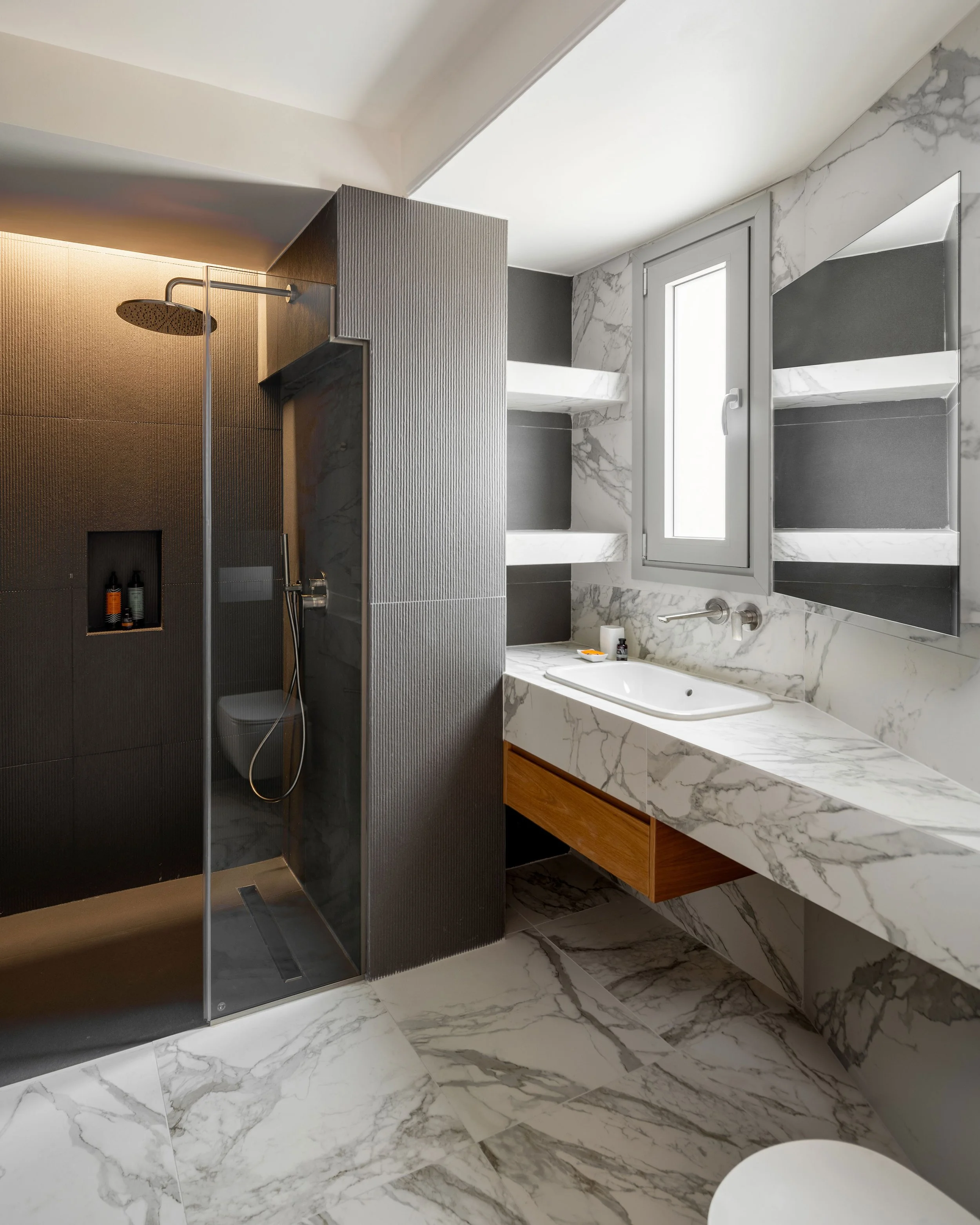 omicron iota Townhouse Lefkada.jpg