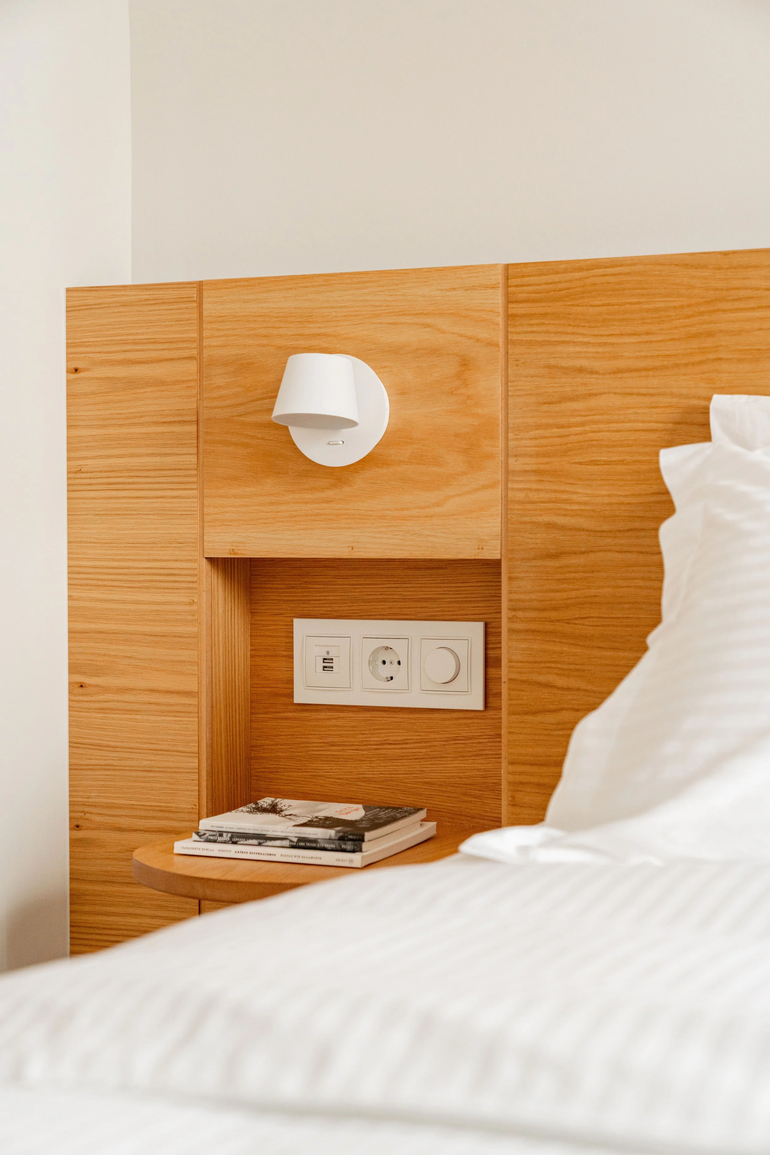 omicron iota Townhouse Lefkada.jpg