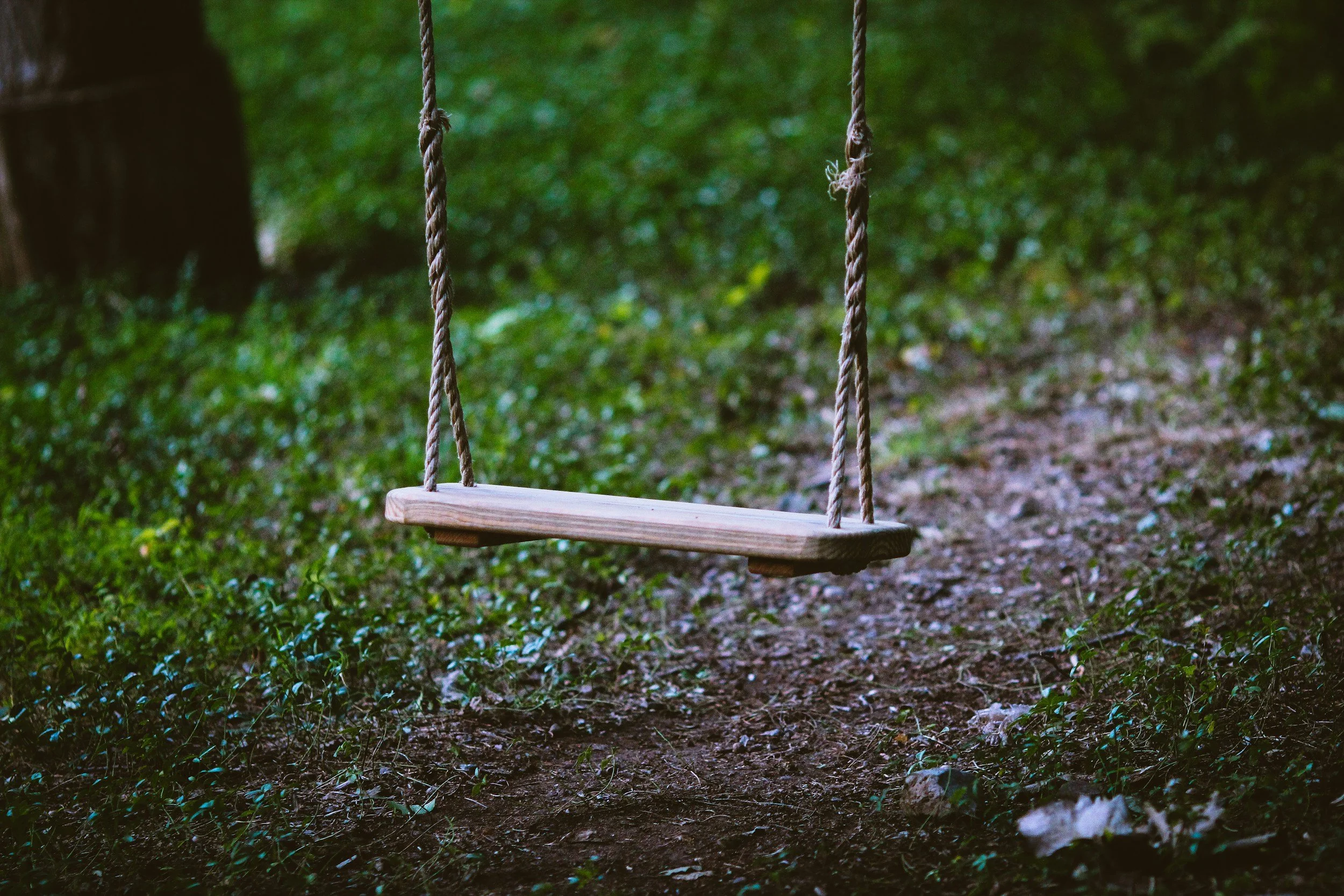 How Childhood Trauma Shows Up in Adult Relationships — and How Therapy in Naples, Florida Can Help