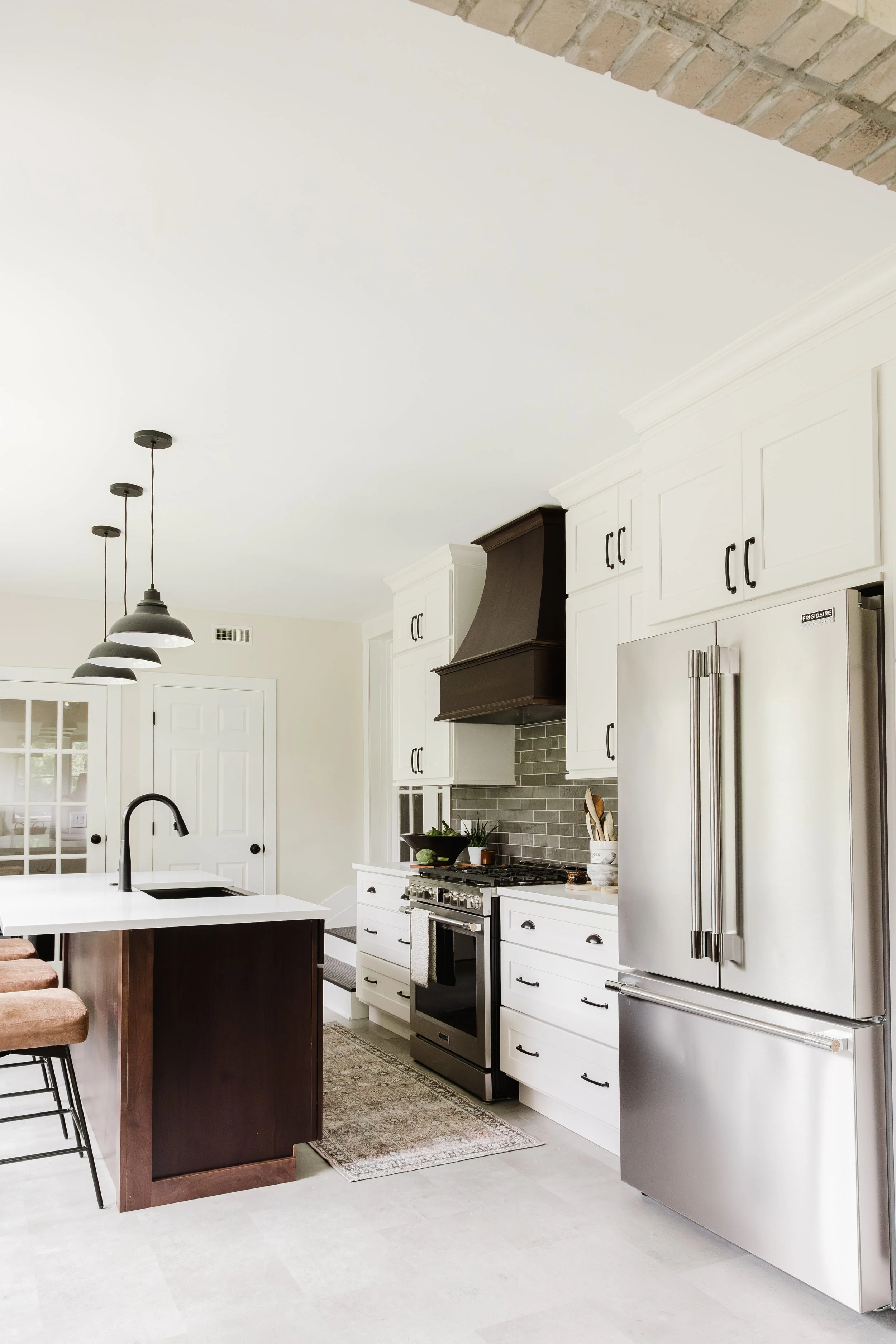 07-20-25-artisitic-kitchens-67.jpg