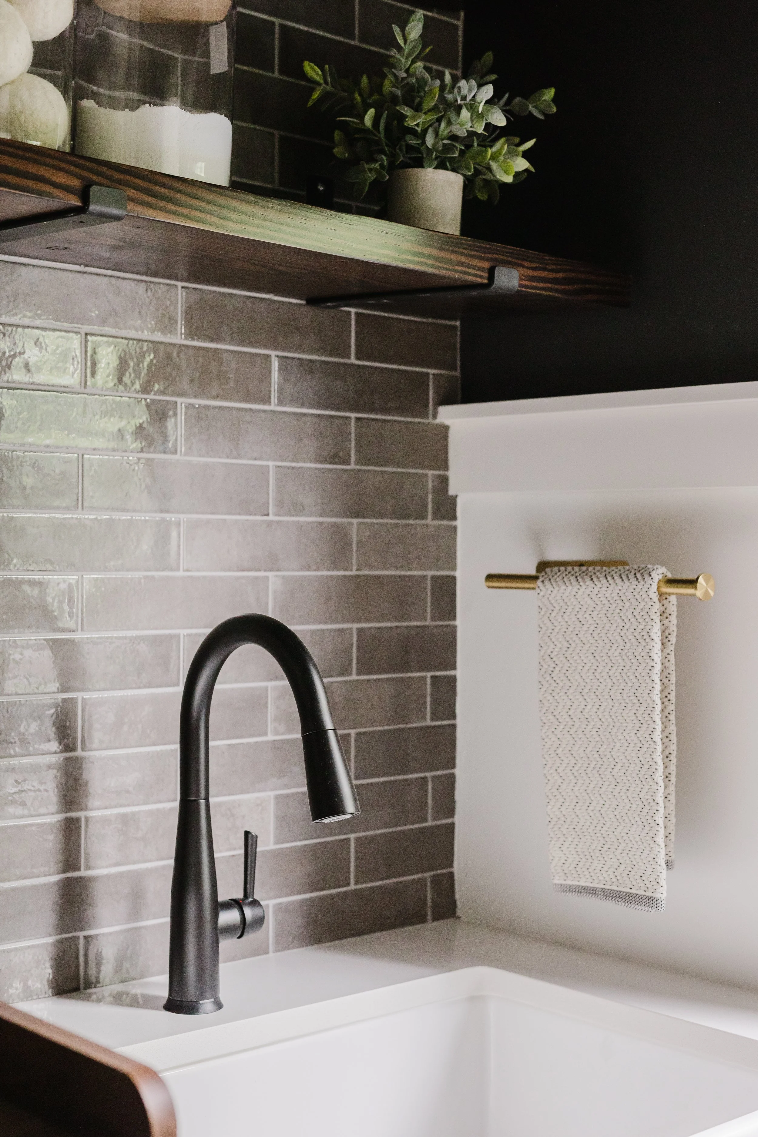 07-20-25-artisitic-kitchens-23.jpg