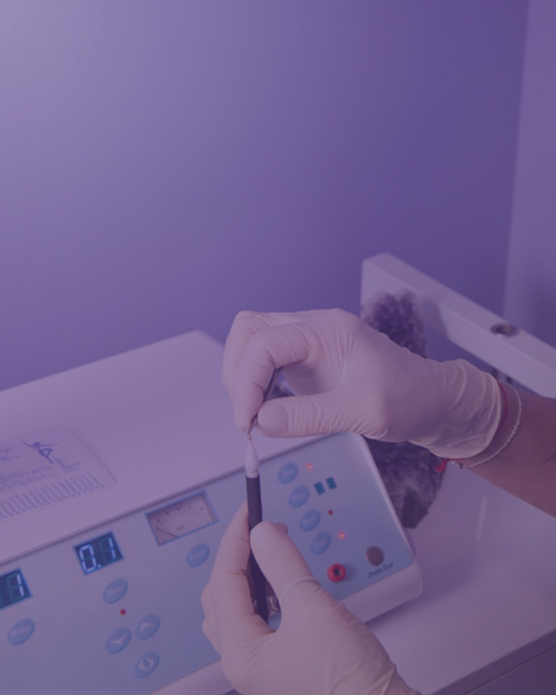 Person holding a white envelope with the words 'GIFT CARDS' written on it.