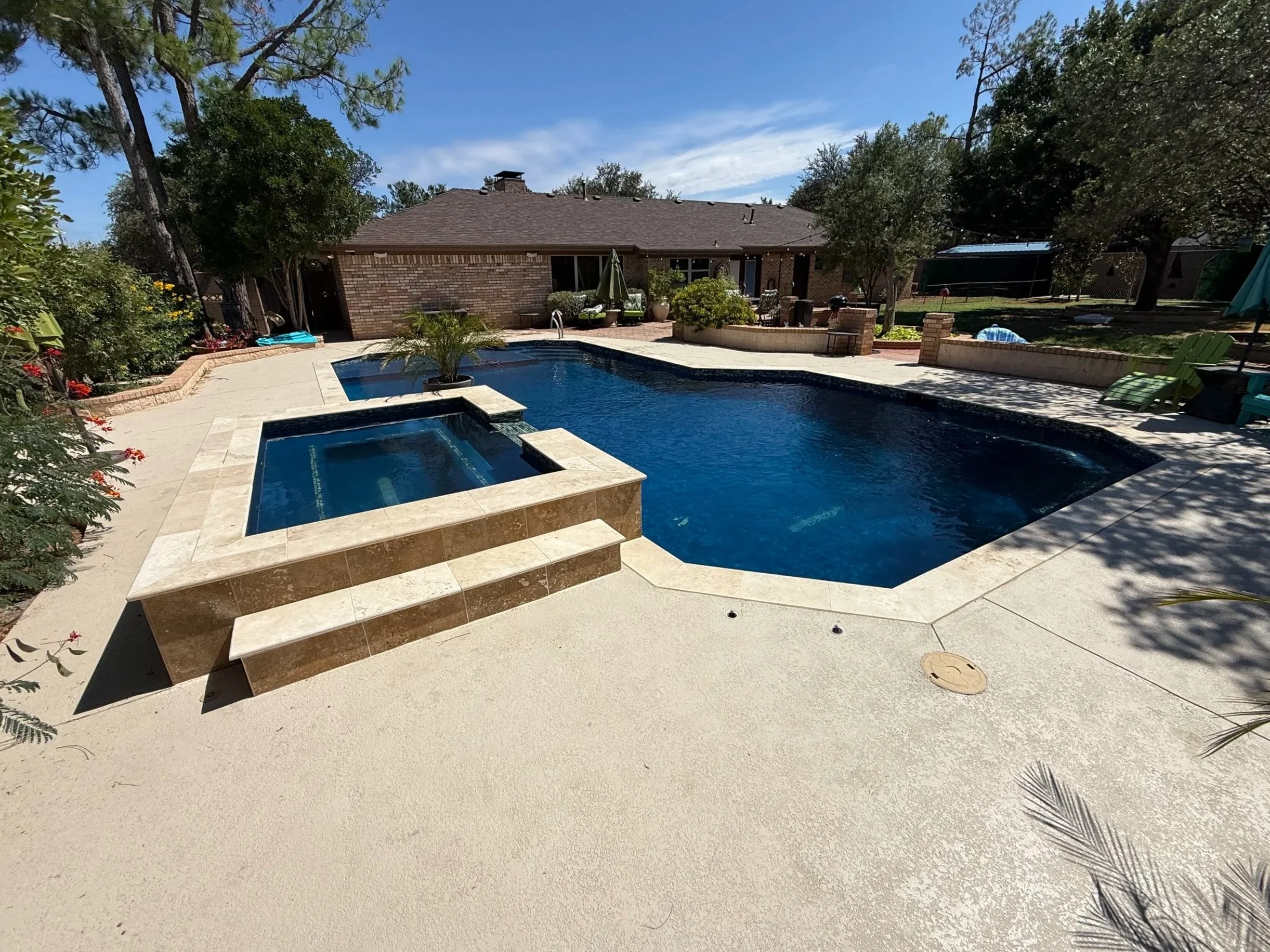 Weekly pool and spa service by Tech & Pool Services by Emmanuel — delivering spotless water and expert chemical balance.