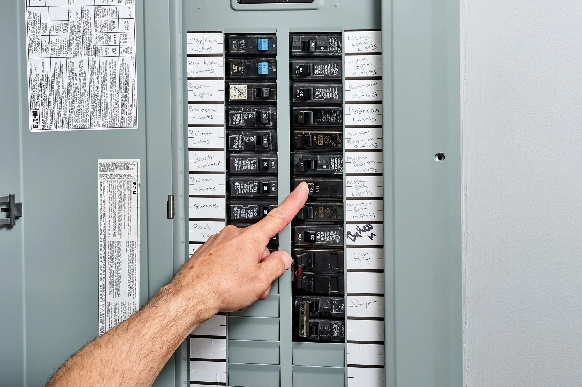 circuit-breakers-how-to-reset-a-circuit-breaker-1152756-hero-e69fdfecd2d64a06800fa0f77089c98f.jpg