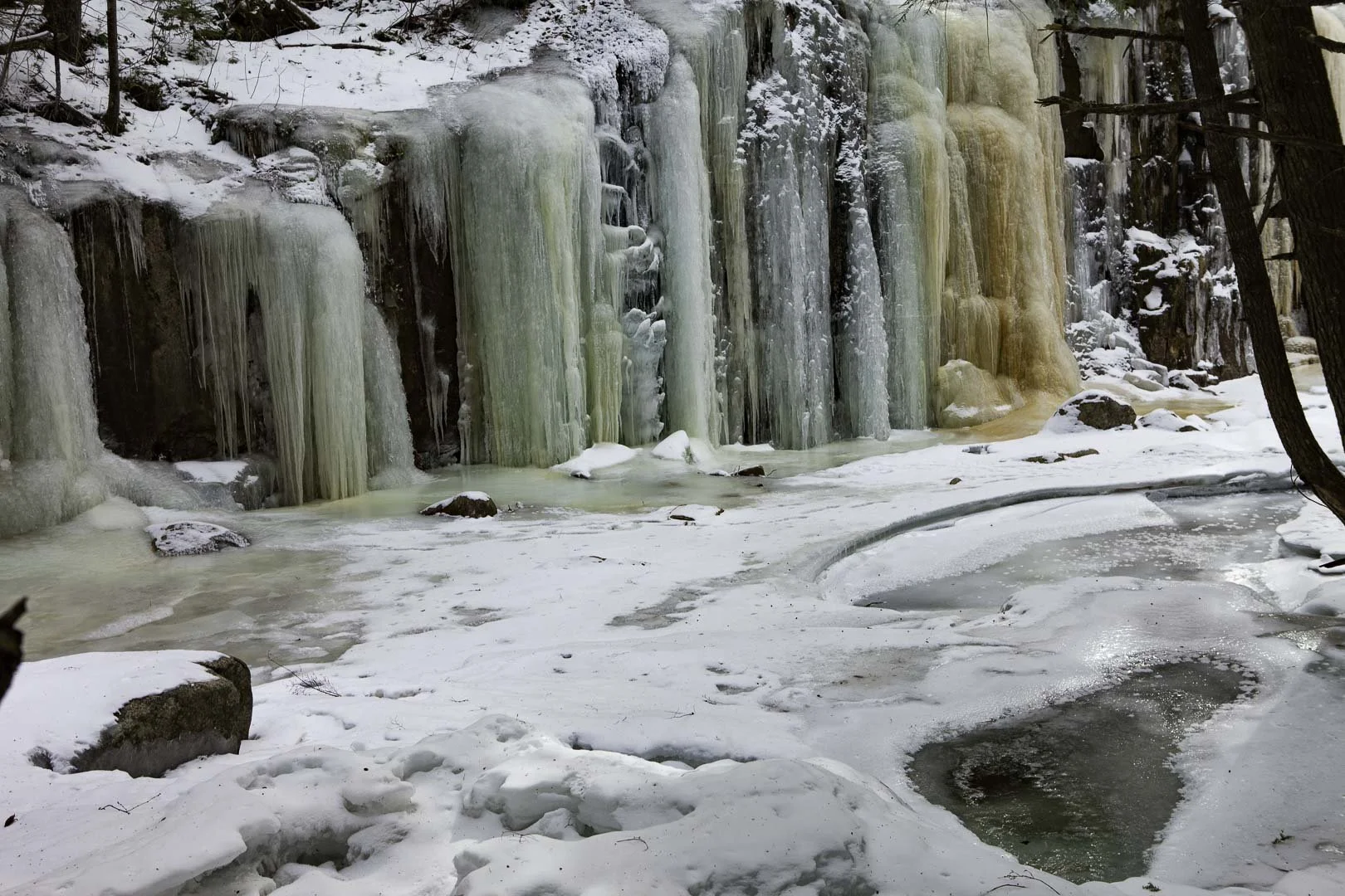 josephbphotography-winter-frozen-coloured-river 2.jpg