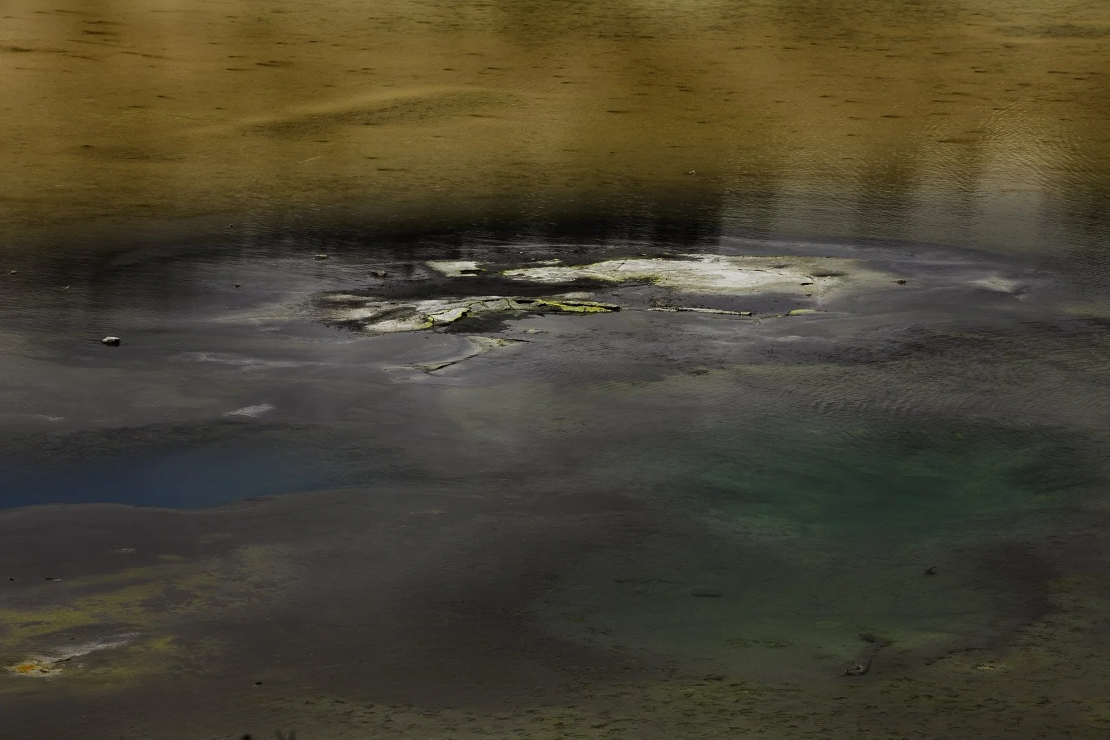 josephbphotography-earth-as-matter-new-zealand-te-puia-geothermal-valley-rotorua 2.jpg