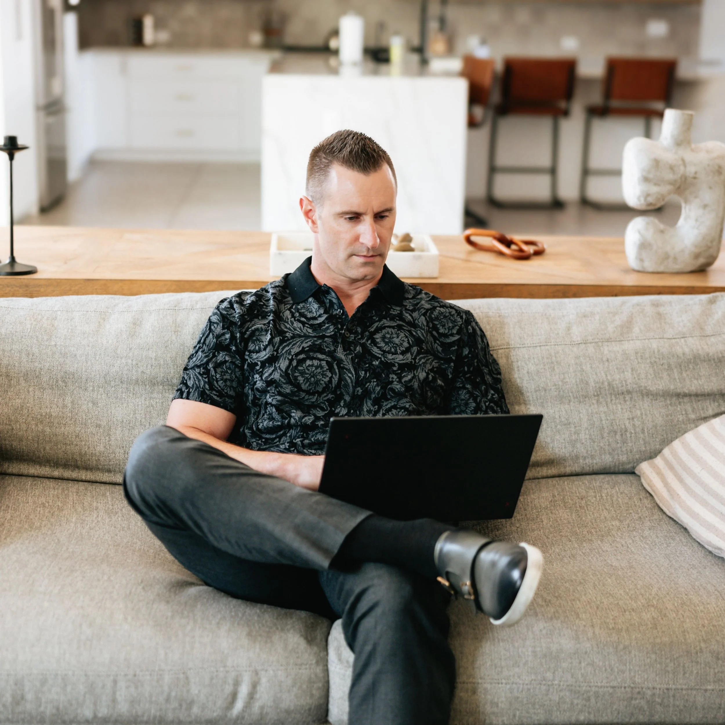 How to Make Consistent Income as a Real Estate Agent