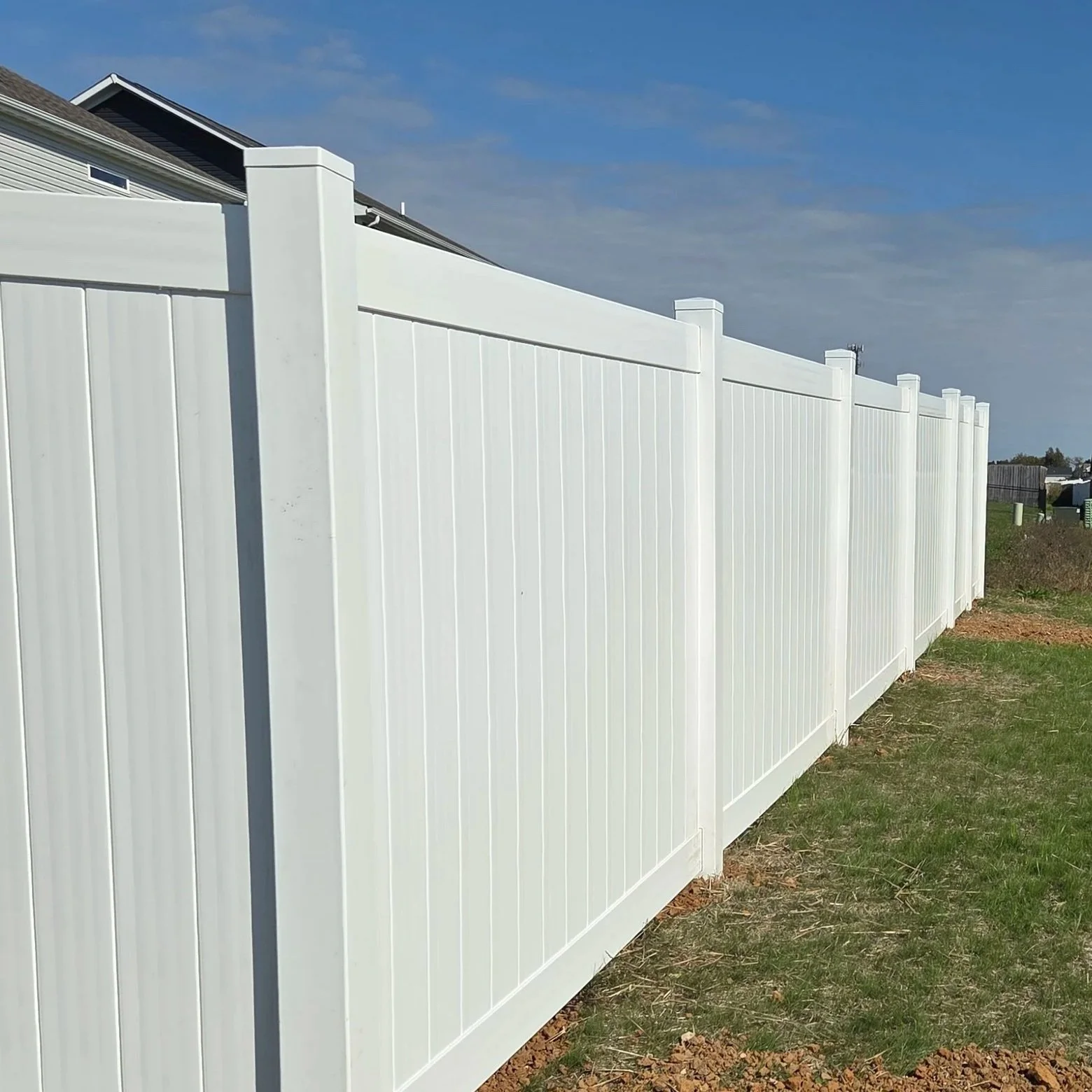 6' White Vinyl privacy fence