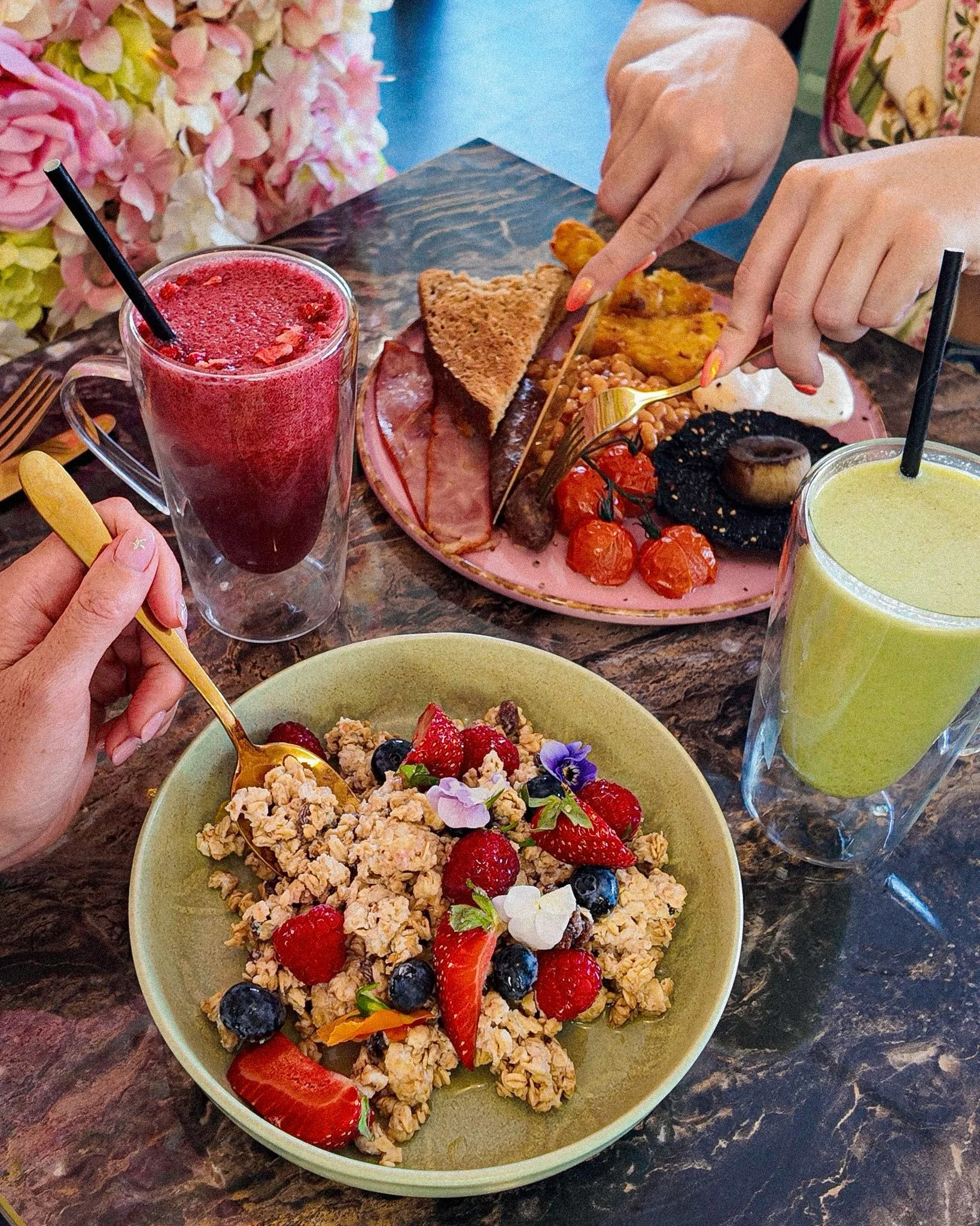 Flora Coffee &amp; Florist