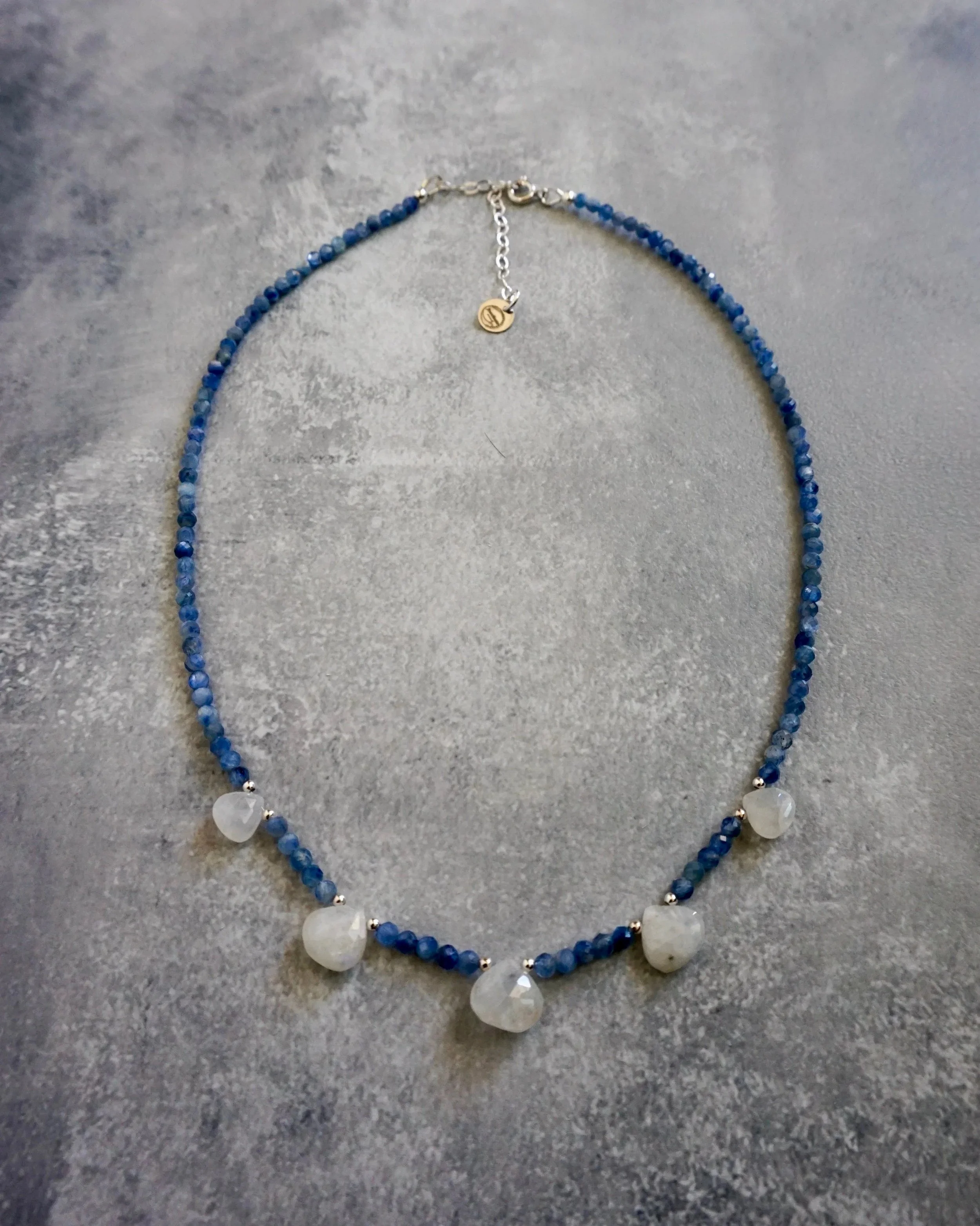The Ultimate Vacation Escape: Faceted Kyanite & Carved Rainbow Moonstone Seashell Necklace