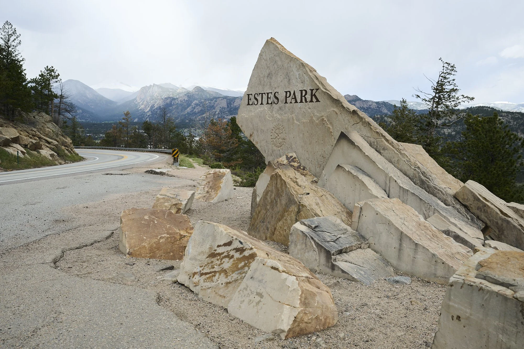 The Couple's Guide to Estes Park: Lodging, Dinner, and the Morning After Your Elopement