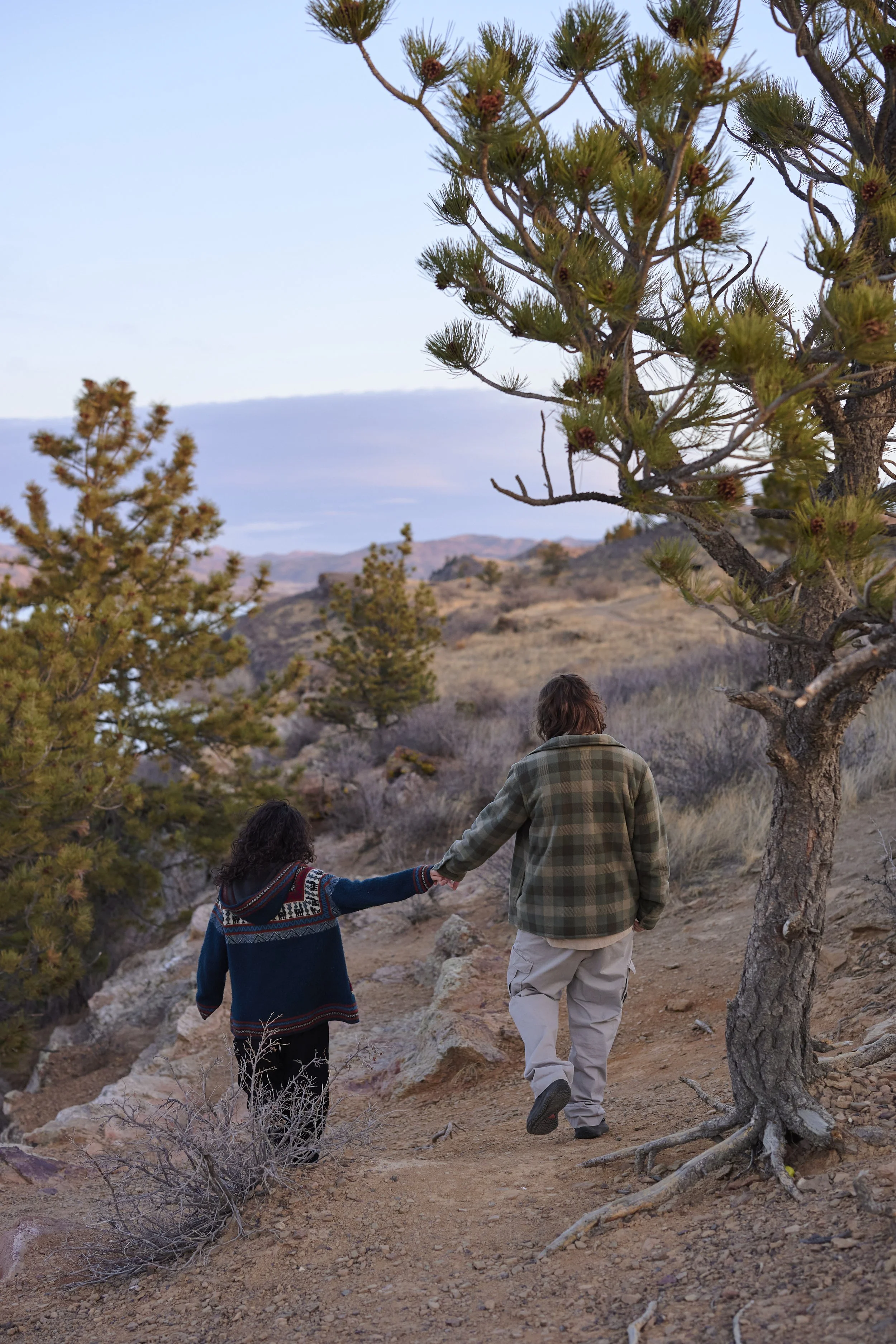 horsetooth-reservoir-shore-engagement-photos-04.jpg