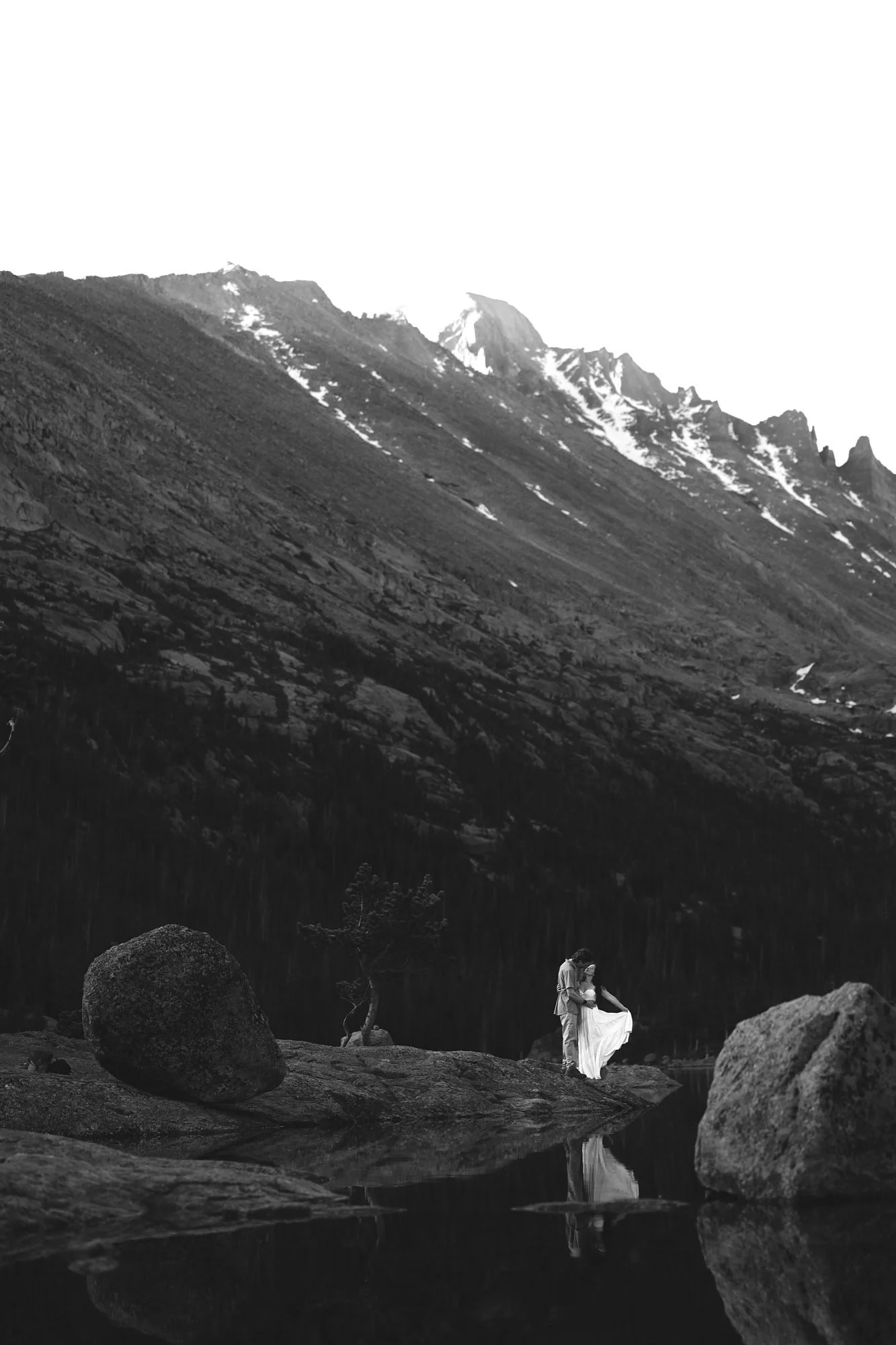 WEB-SamanthaCalebEngagement-06.15.26-170.jpg