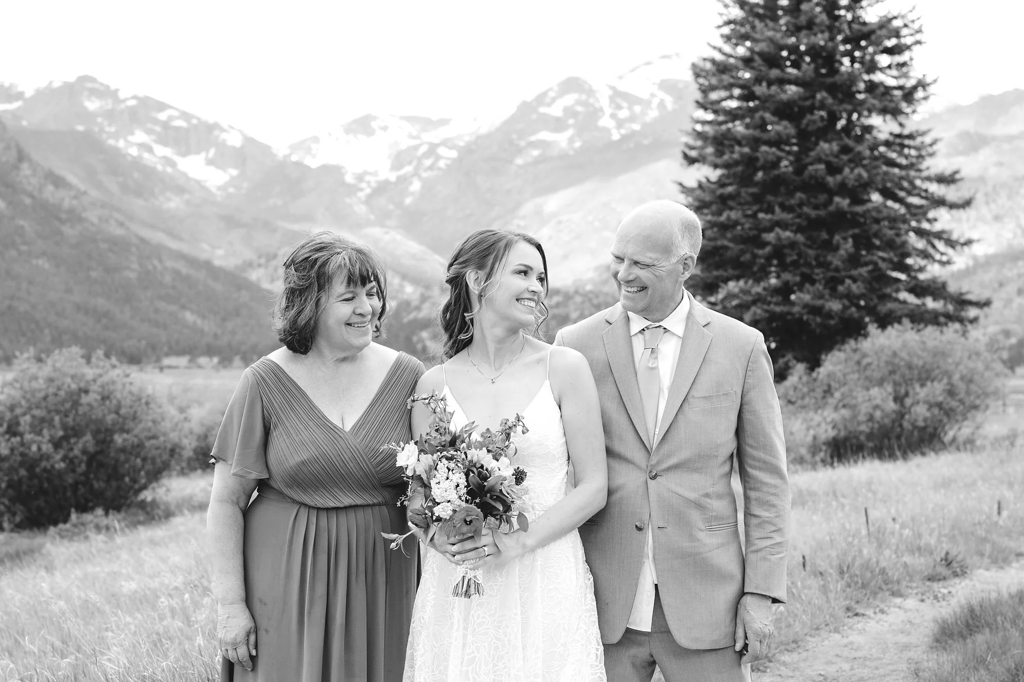 WEB-BrittanyZachMicroWedding-06.06.26-605.jpg