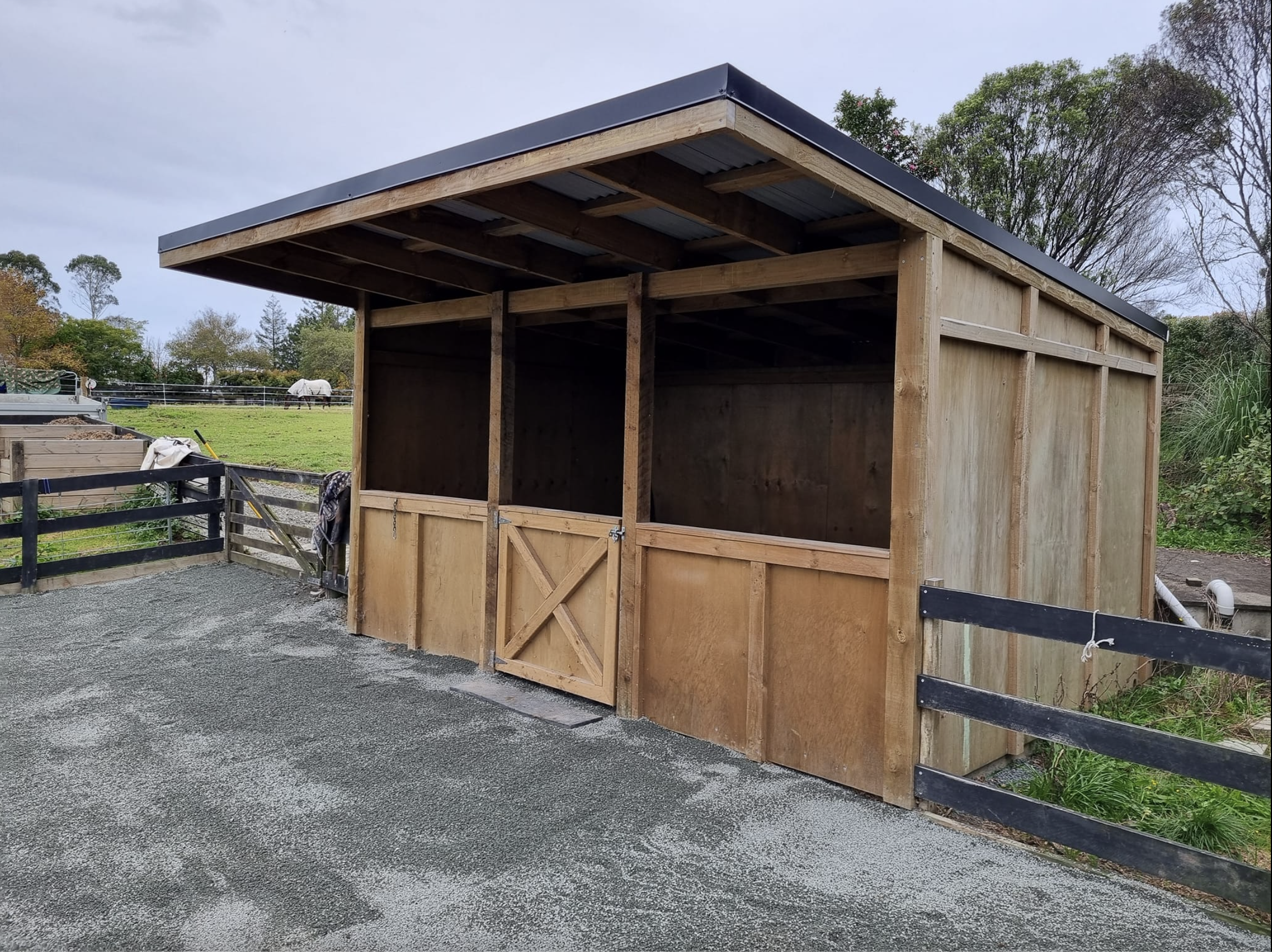 Horse Stables, Yards and Carports